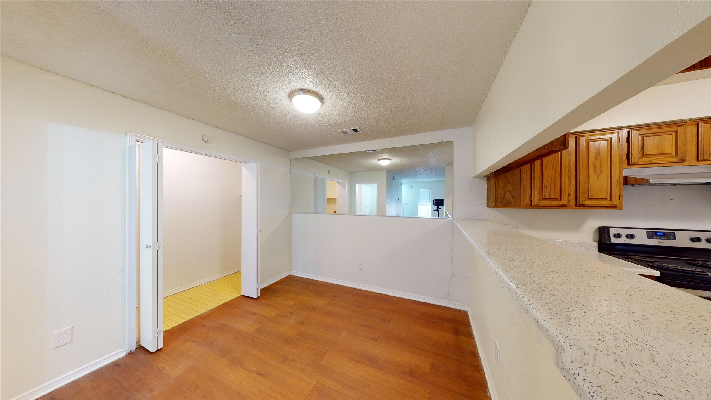2117 W Walnut Street Garland TX 75042
