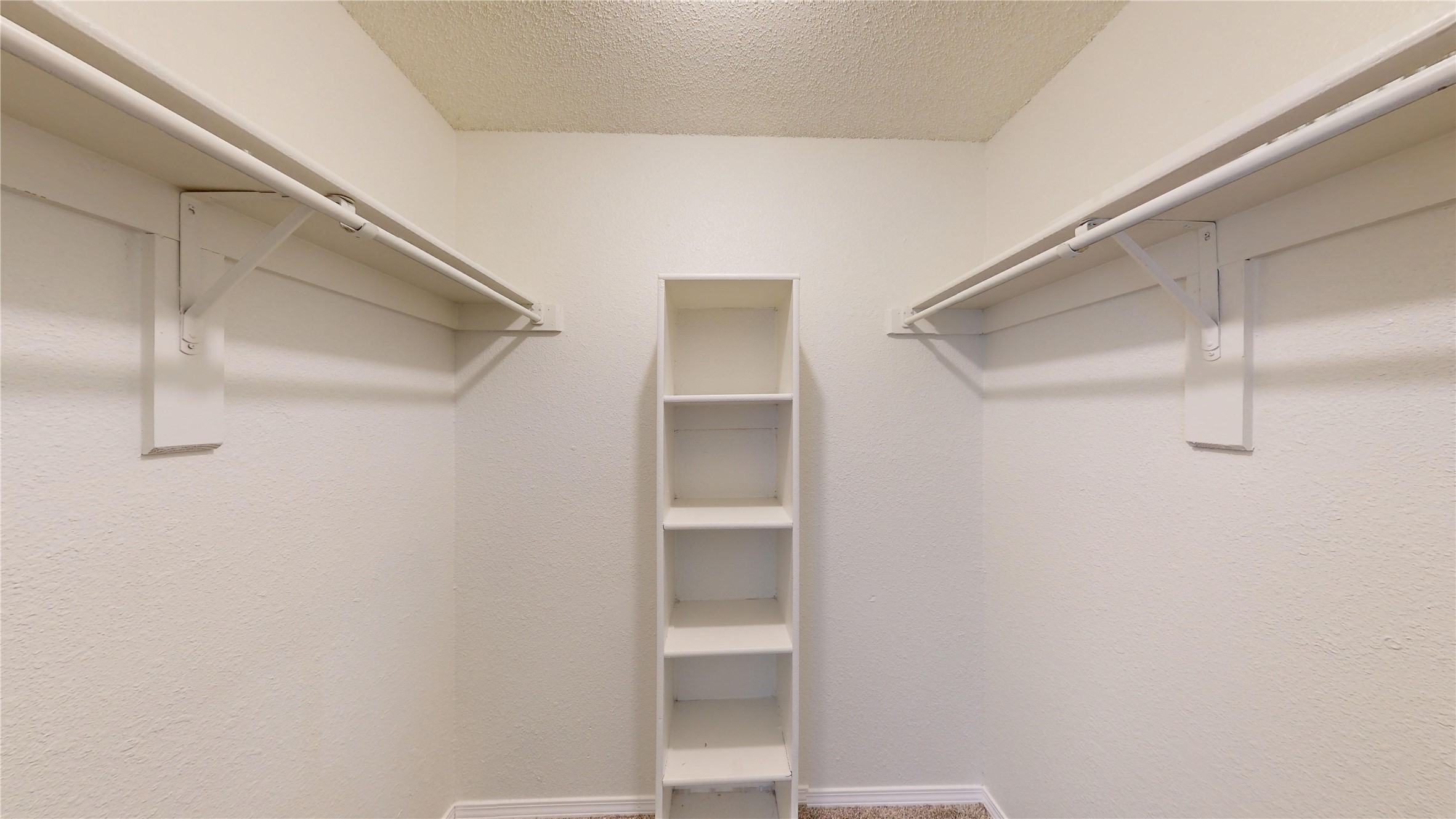 2117 W Walnut Street Garland TX 75042