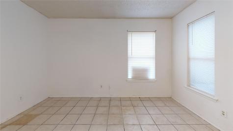 2117 W Walnut Street Garland TX 75042