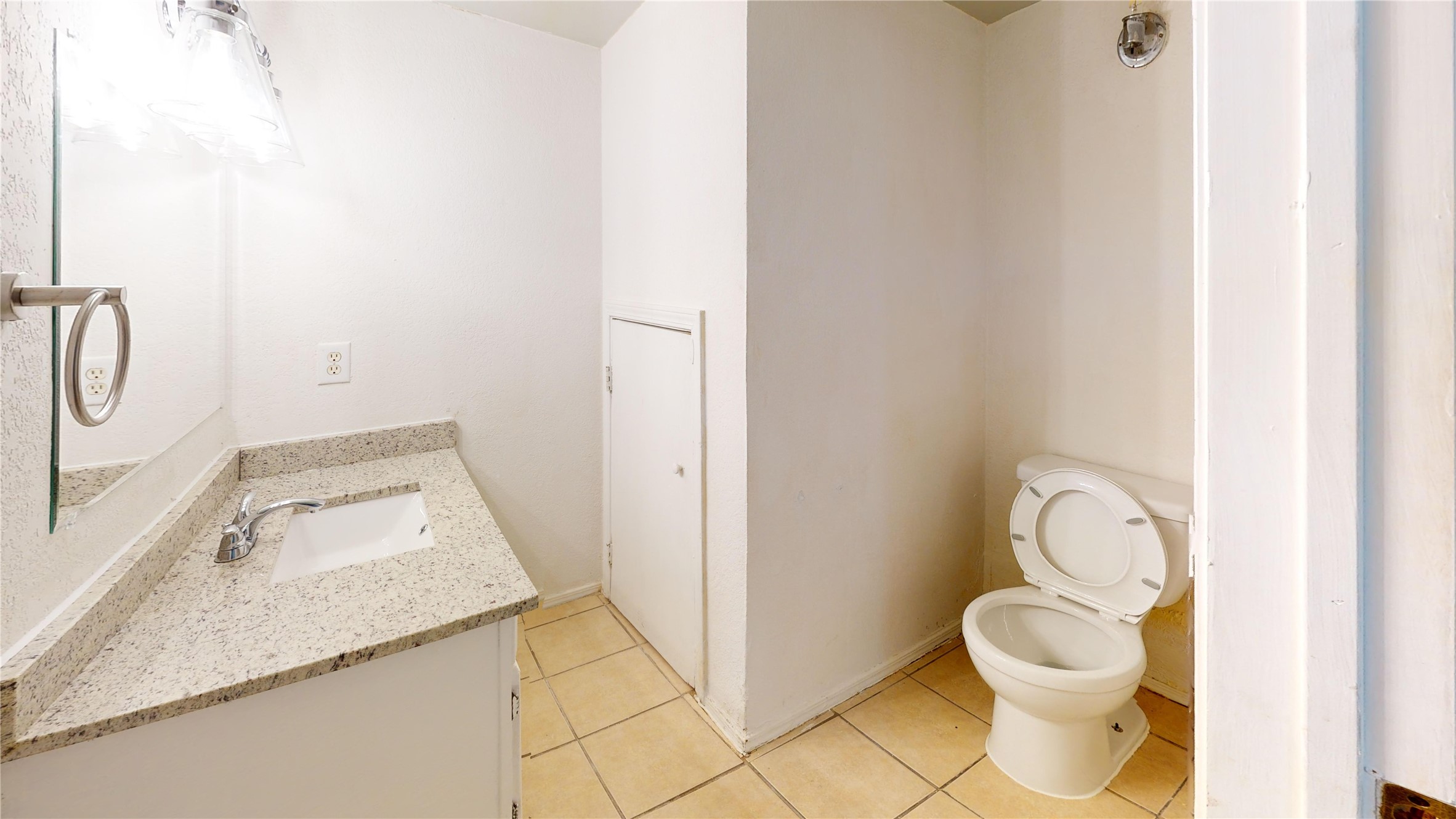 2117 W Walnut Street Garland TX 75042
