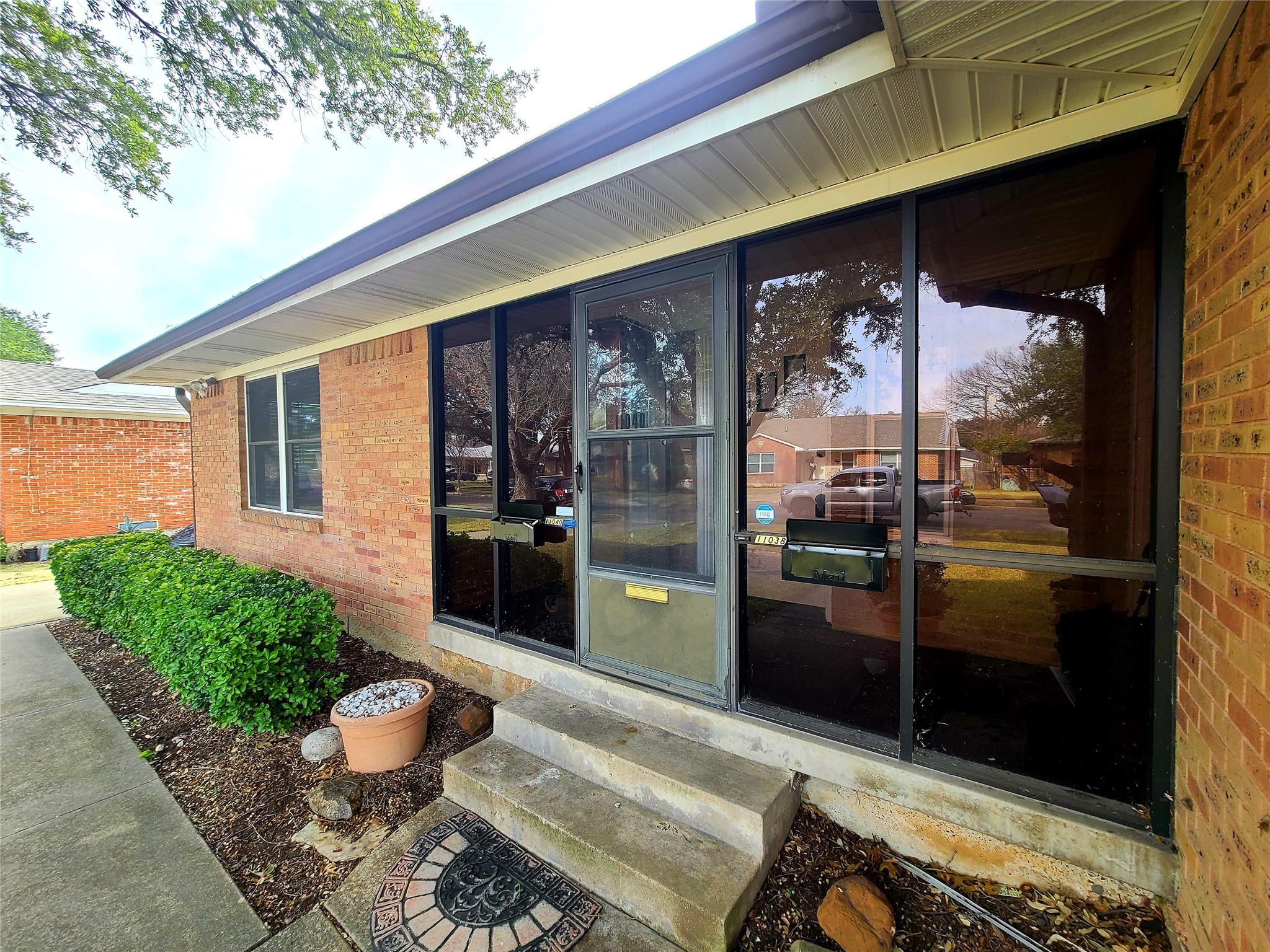11040 Wyatt Street Dallas TX 75218