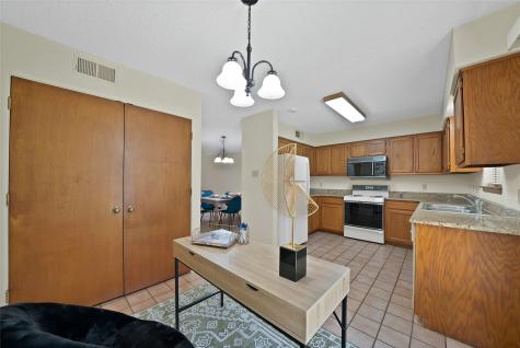 2415 Sanguinet Street Fort Worth TX 76107