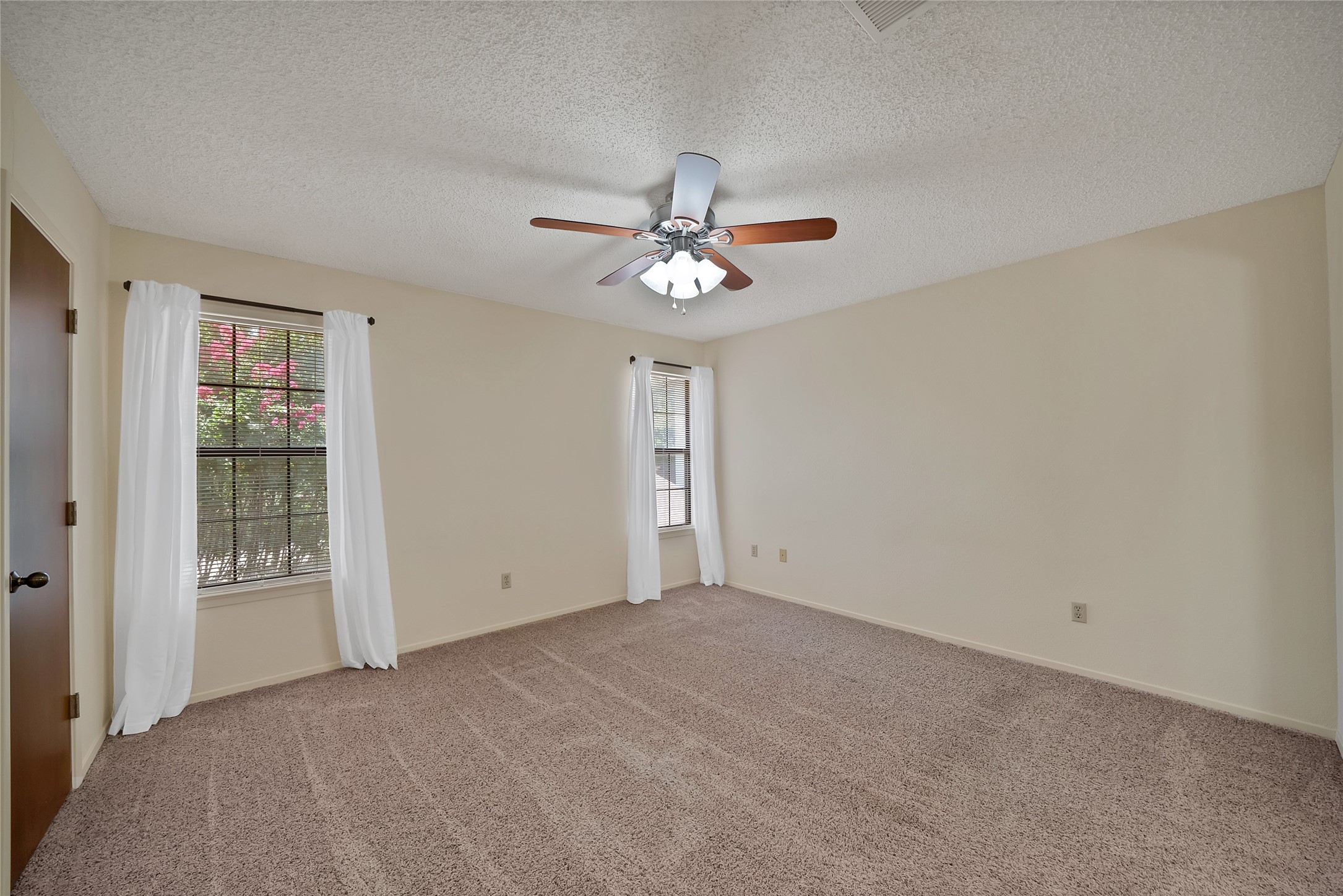 2415 Sanguinet Street Fort Worth TX 76107