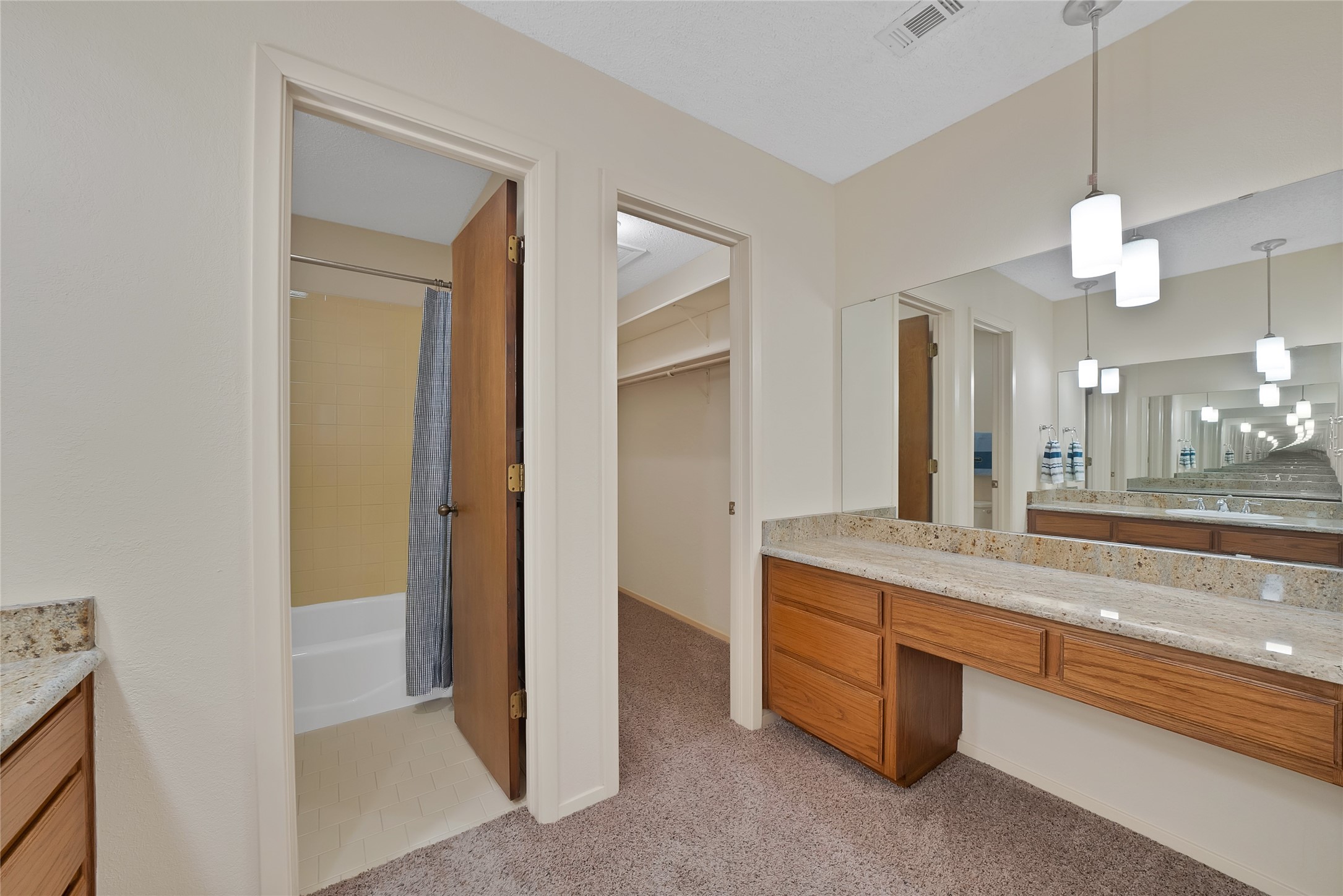 2415 Sanguinet Street Fort Worth TX 76107