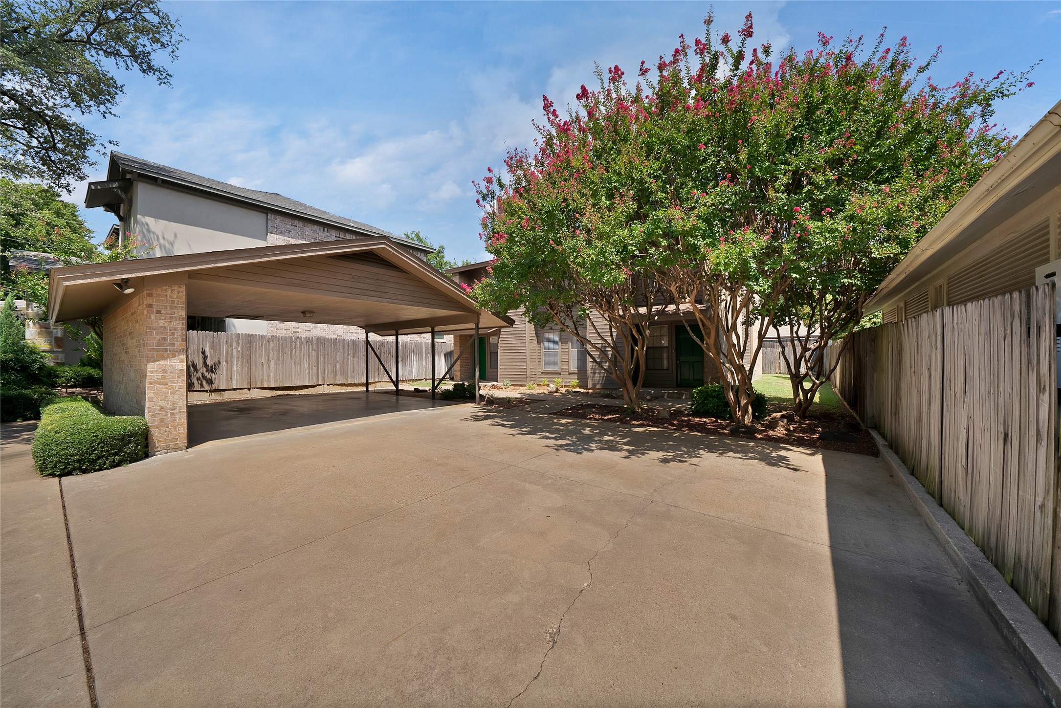 2415 Sanguinet Street Fort Worth TX 76107