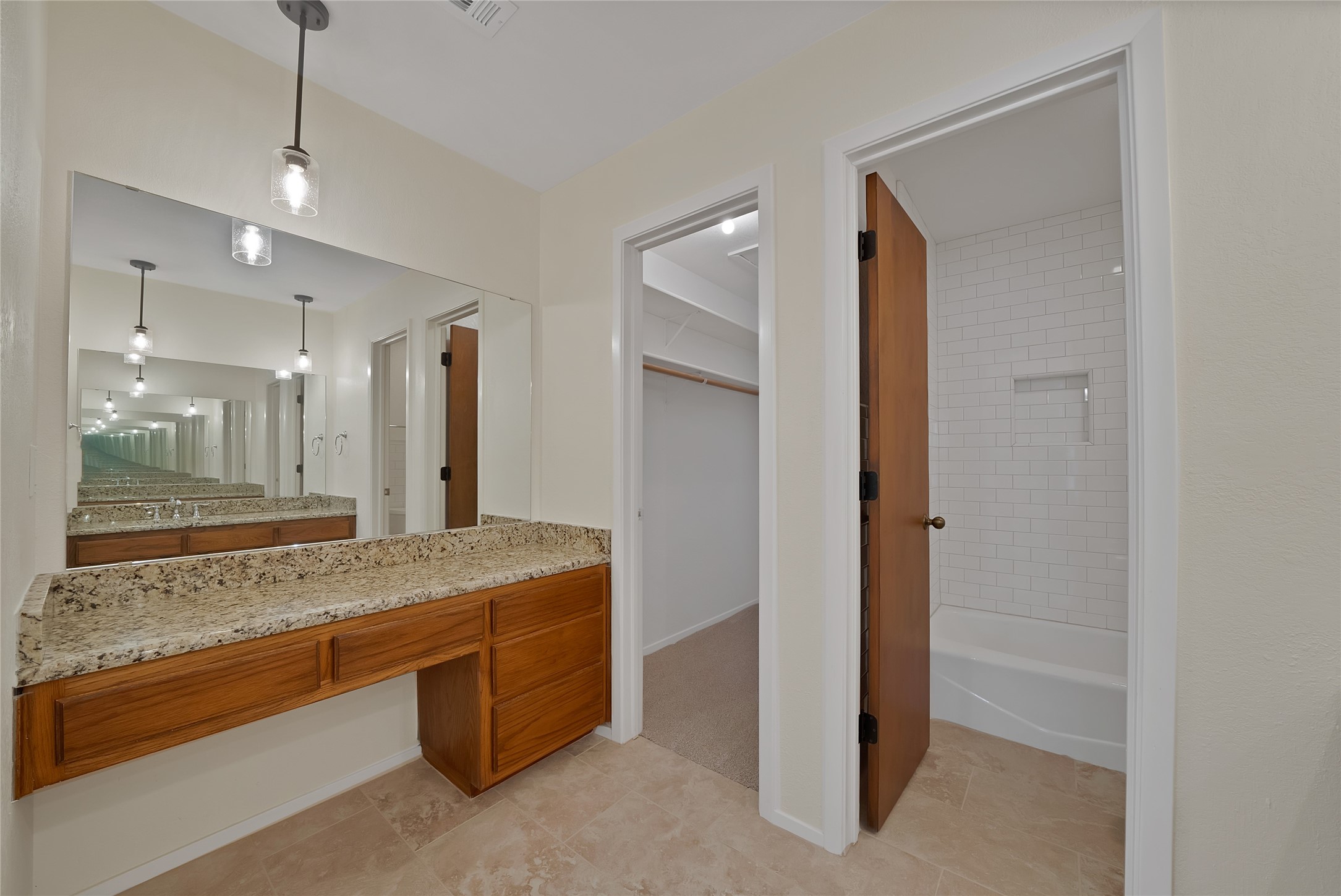 2415 Sanguinet Street Fort Worth TX 76107