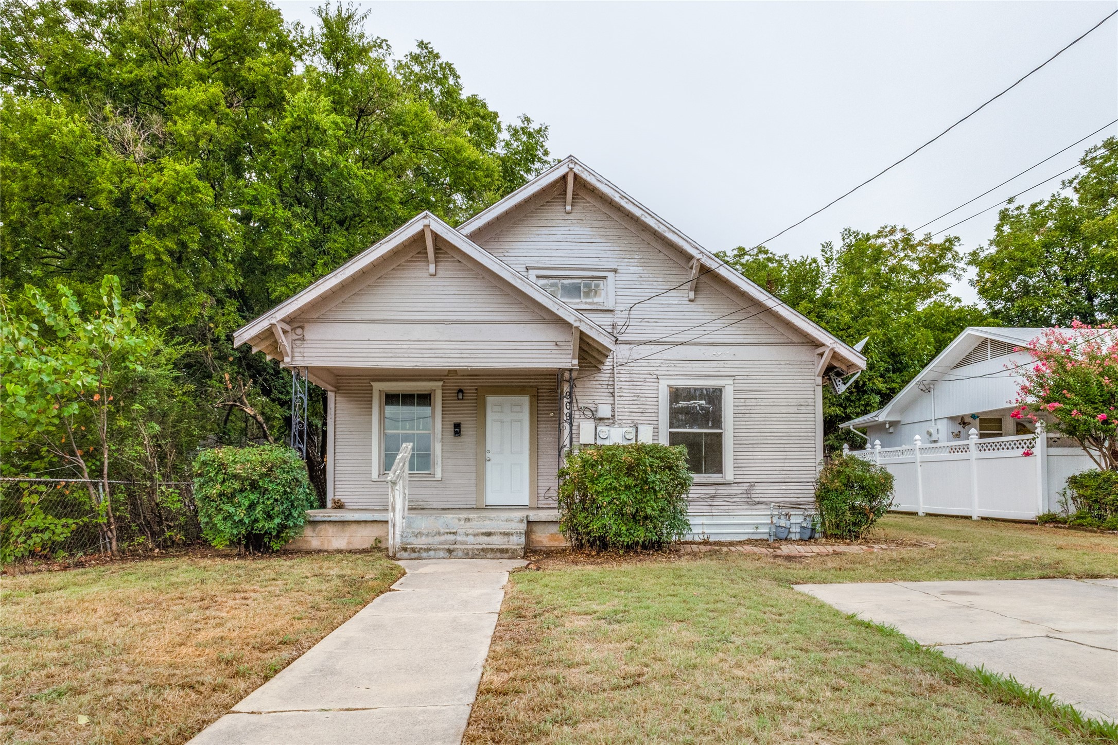 909 N Dixon Street Gainesville TX 76240
