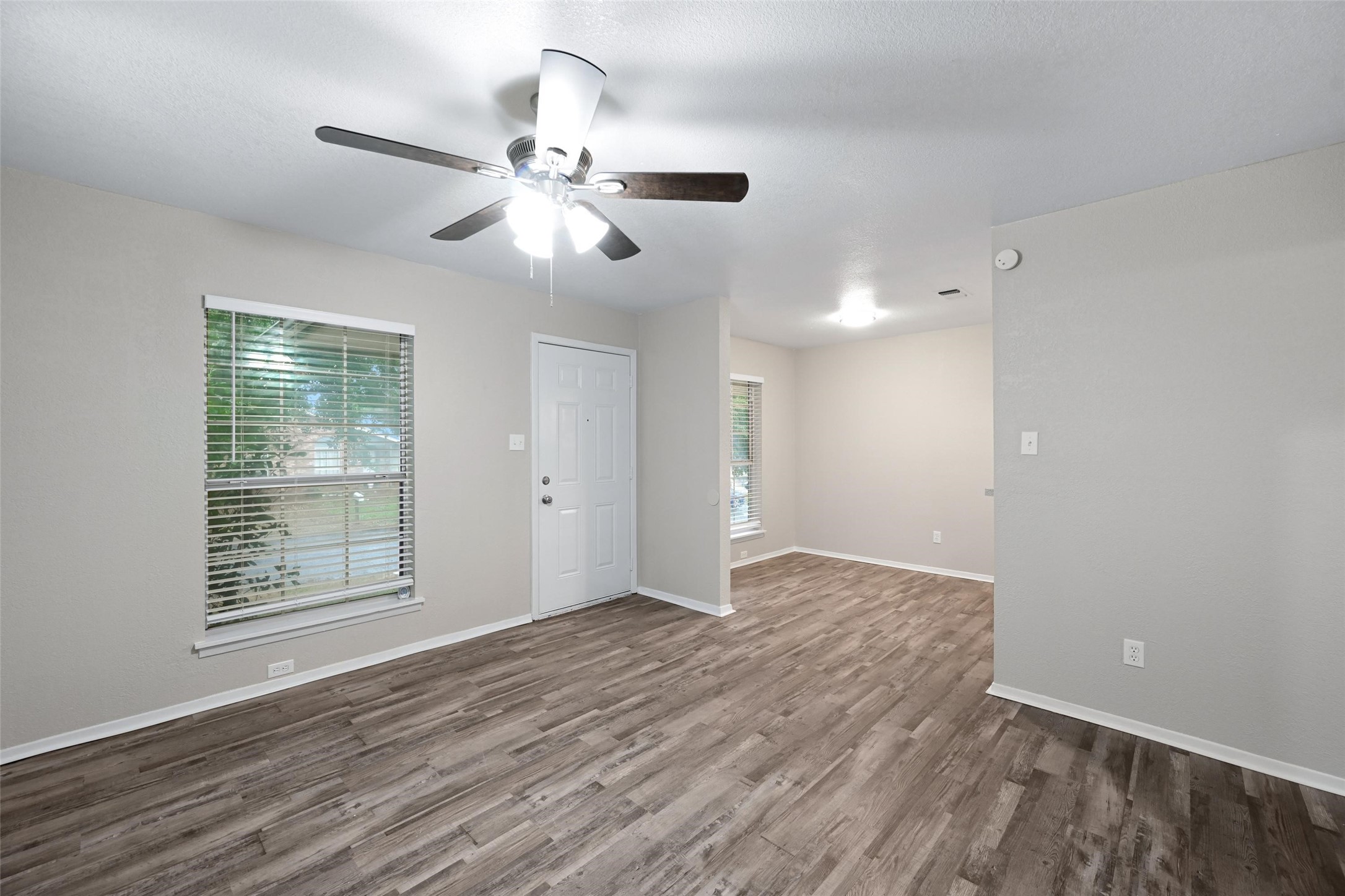 2221 Viewtop Lane Arlington TX 76012