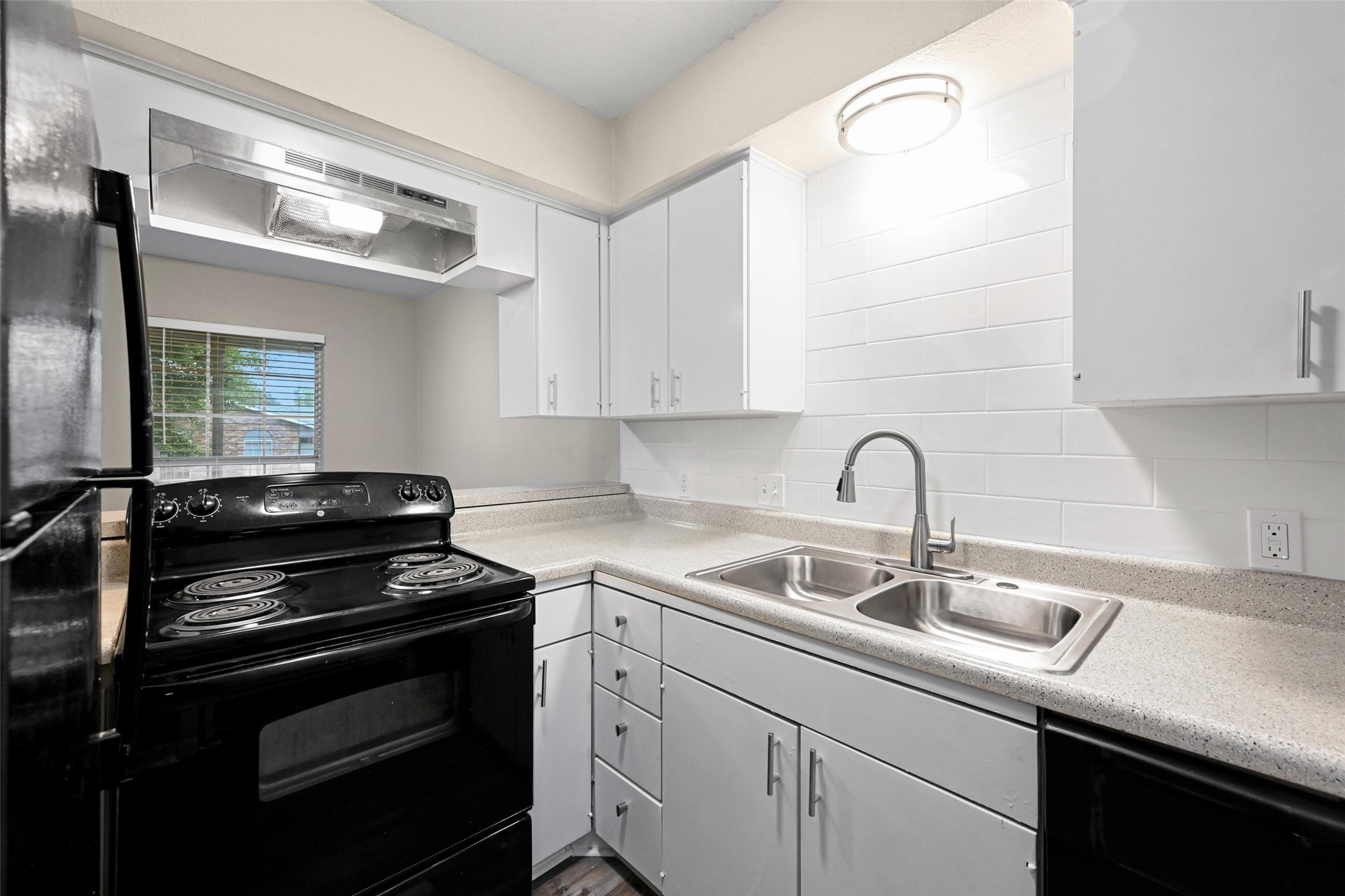 2221 Viewtop Lane Arlington TX 76012