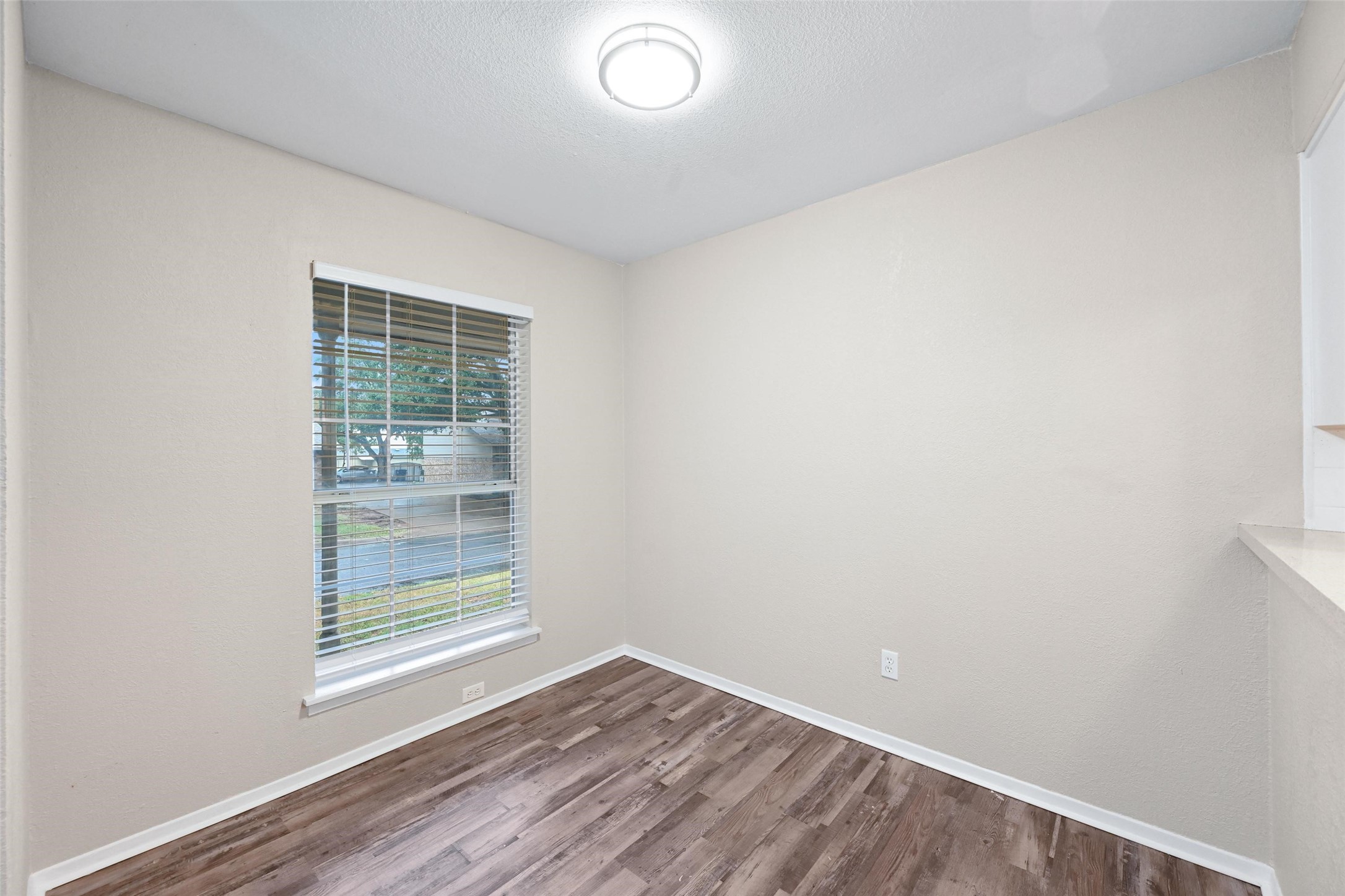 2221 Viewtop Lane Arlington TX 76012