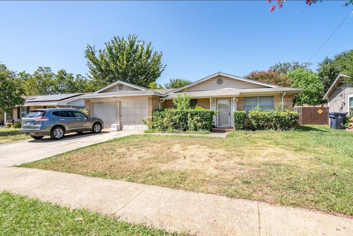 1809 Crockett Street Garland TX 75042