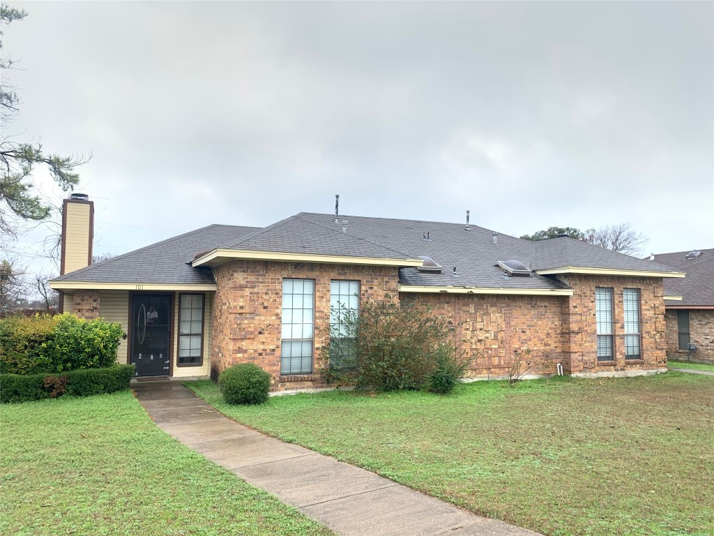 101 Larchbrook Drive Desoto TX 75115