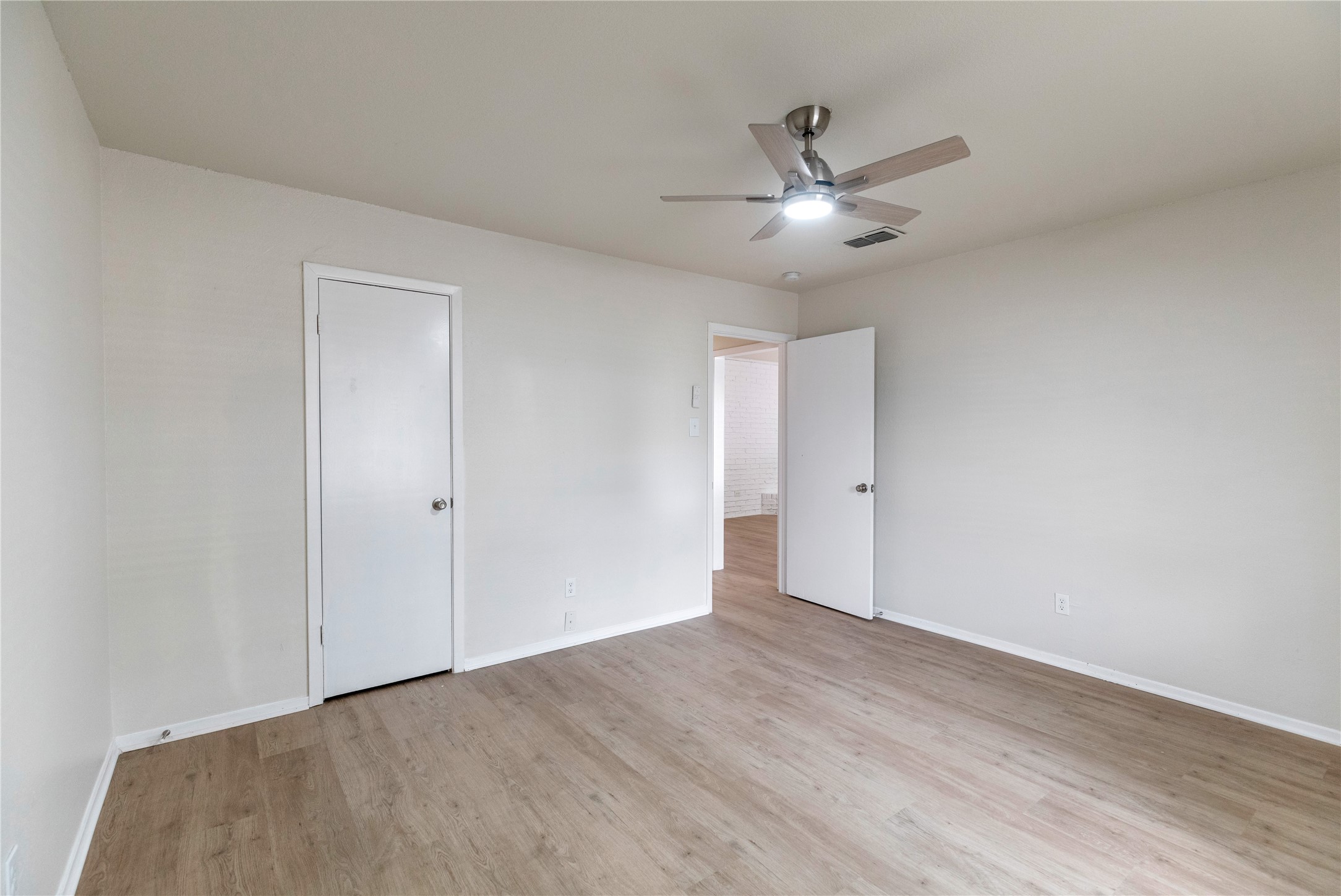 1608 Brown Trail Hurst TX 76054
