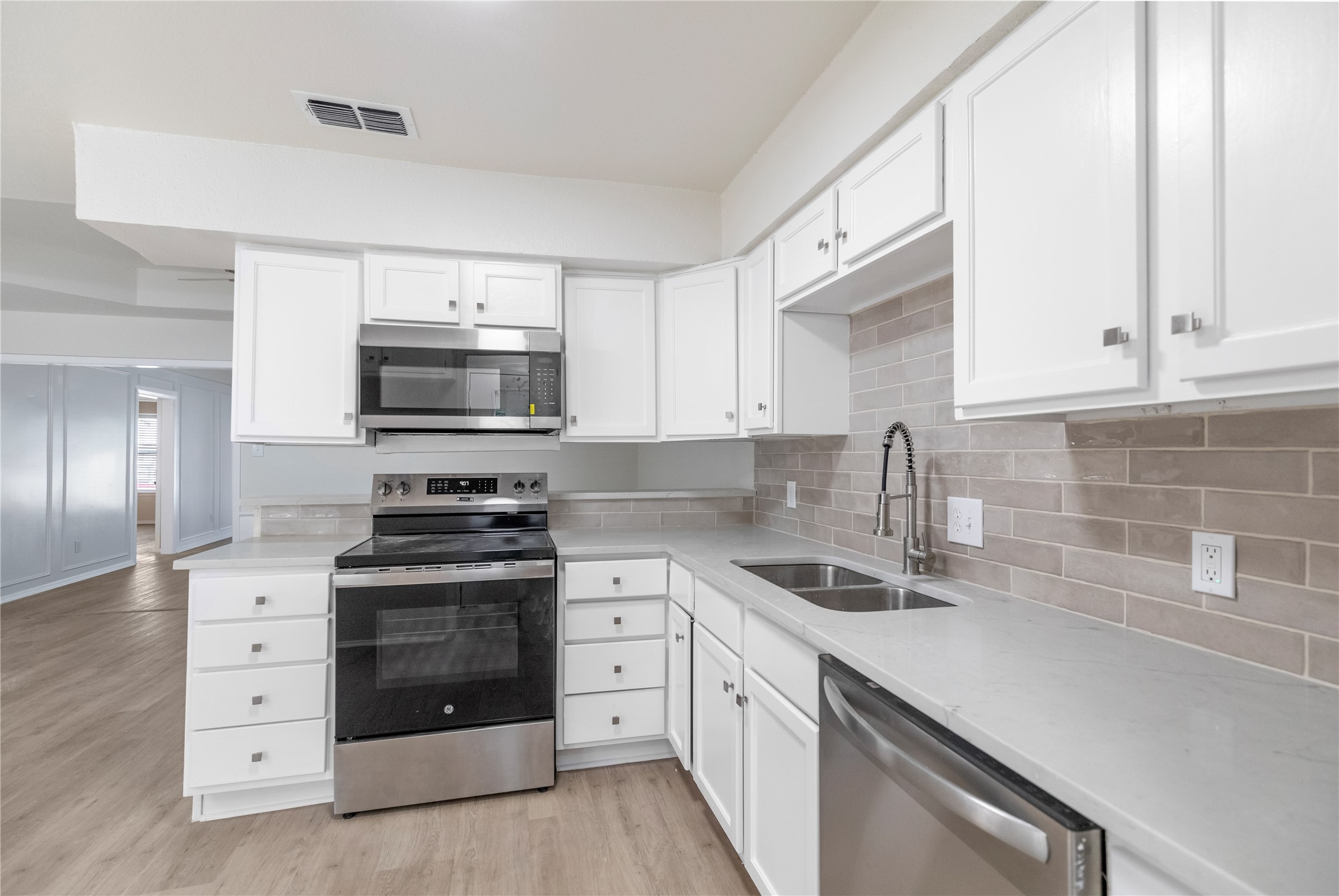 1608 Brown Trail Hurst TX 76054