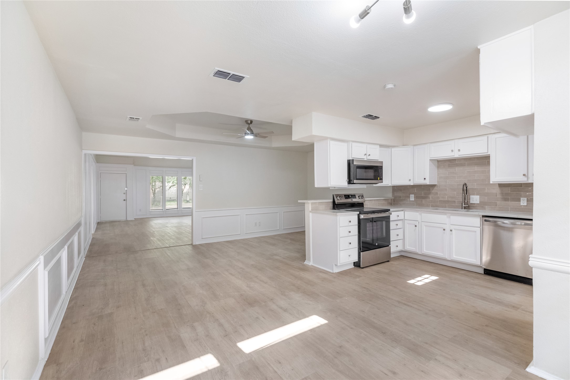 1608 Brown Trail Hurst TX 76054