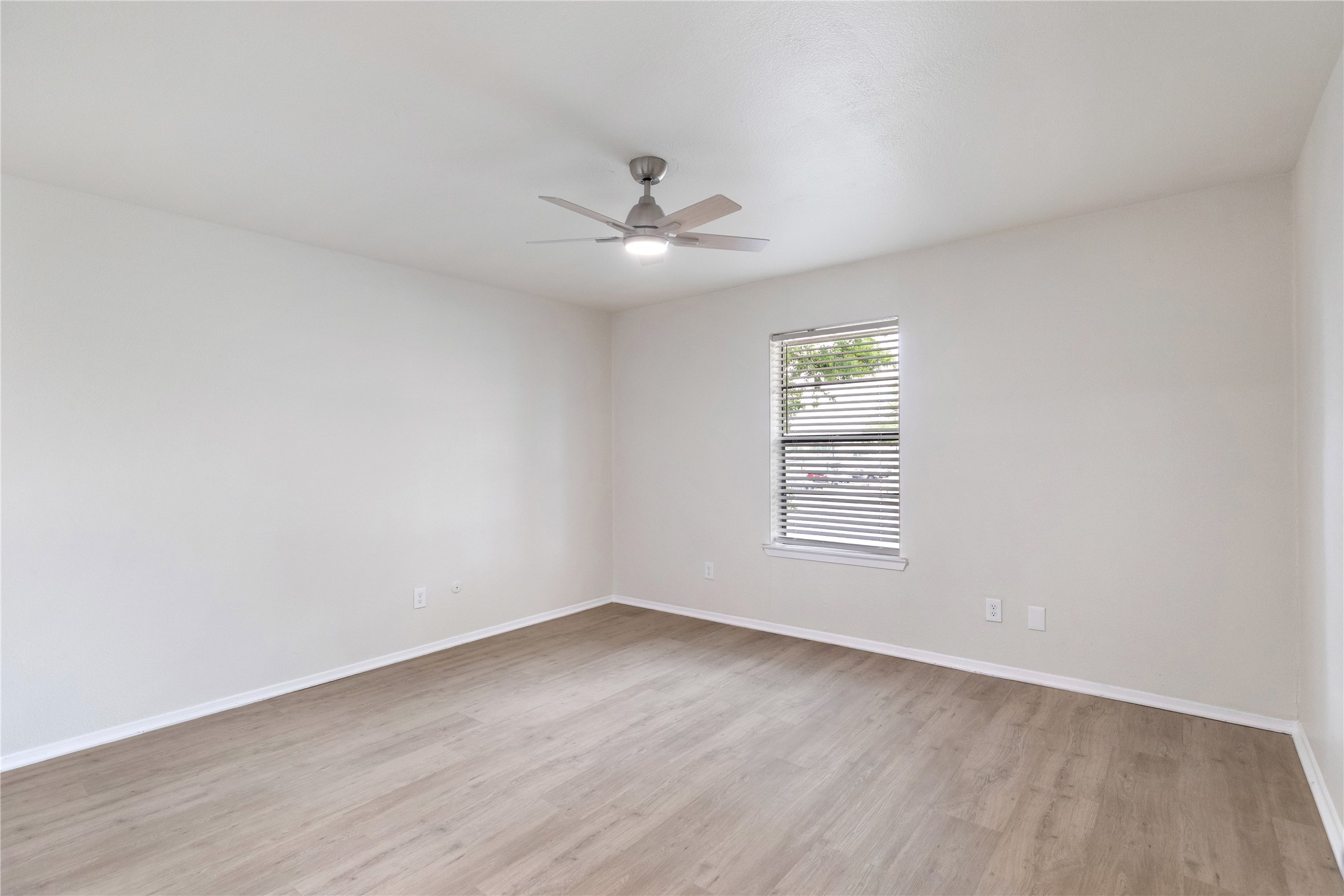 1608 Brown Trail Hurst TX 76054