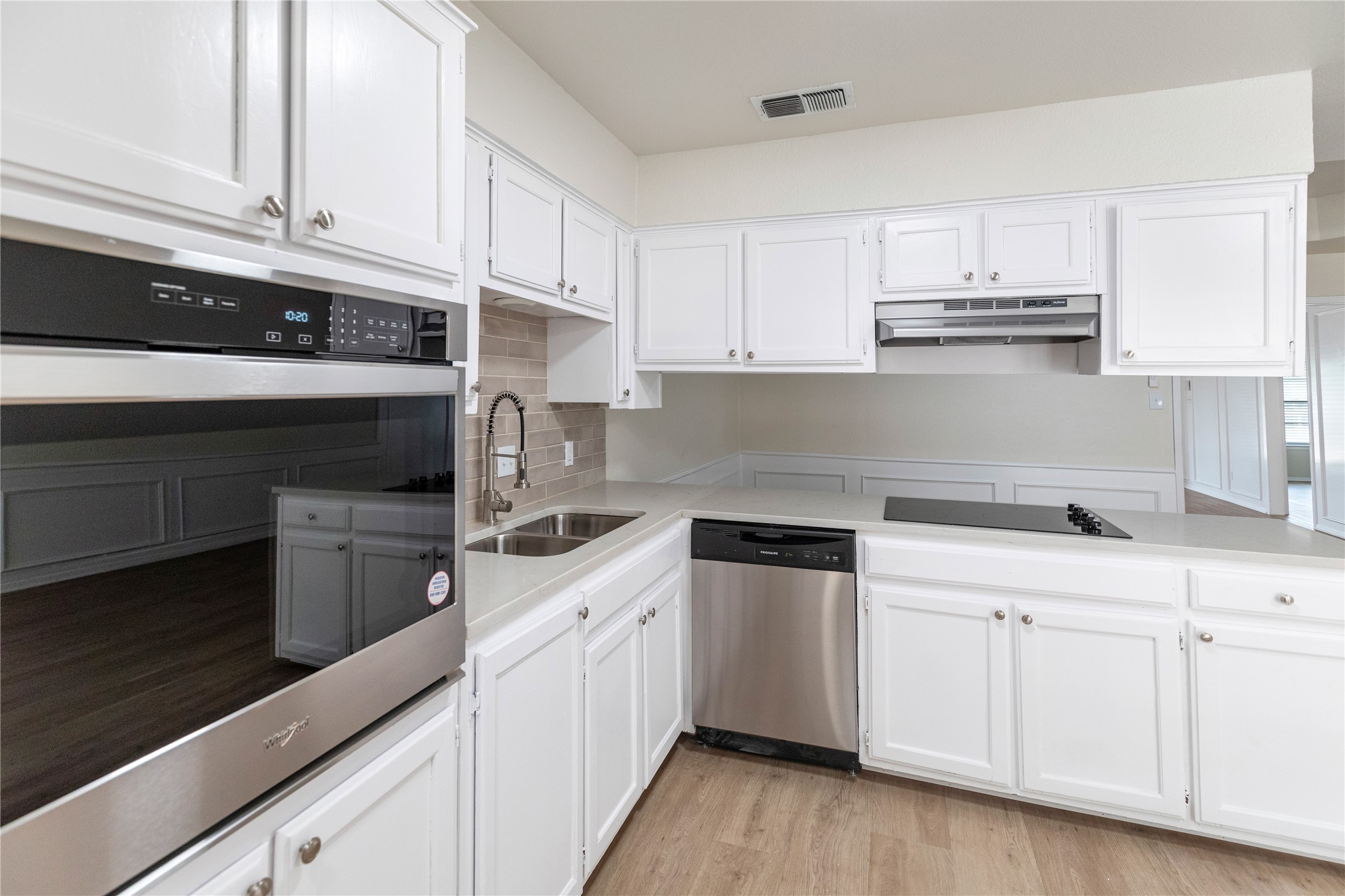 1608 Brown Trail Hurst TX 76054