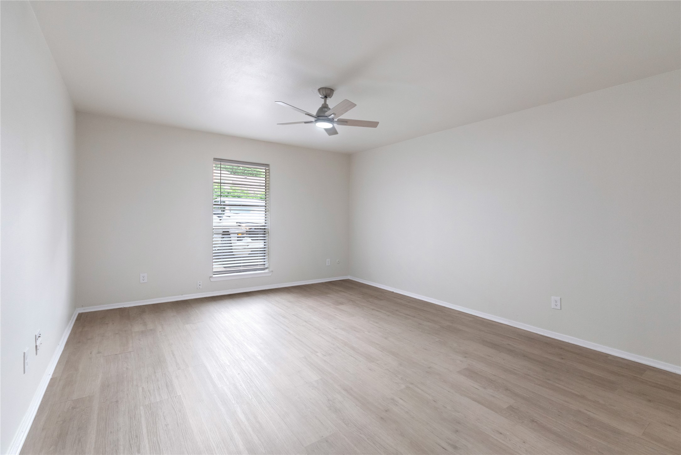 1608 Brown Trail Hurst TX 76054