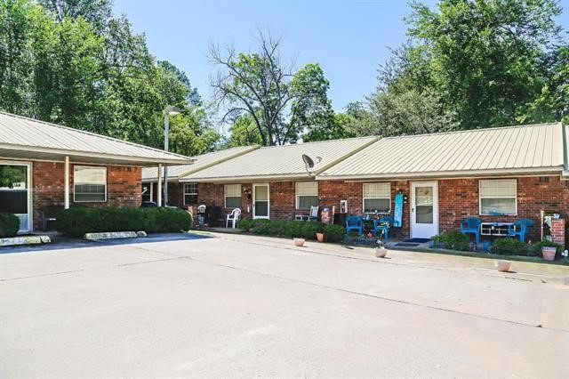 1724 Hubbard Street Paris TX 75460