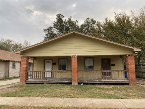 2937 S Adams Street Fort Worth TX 76110