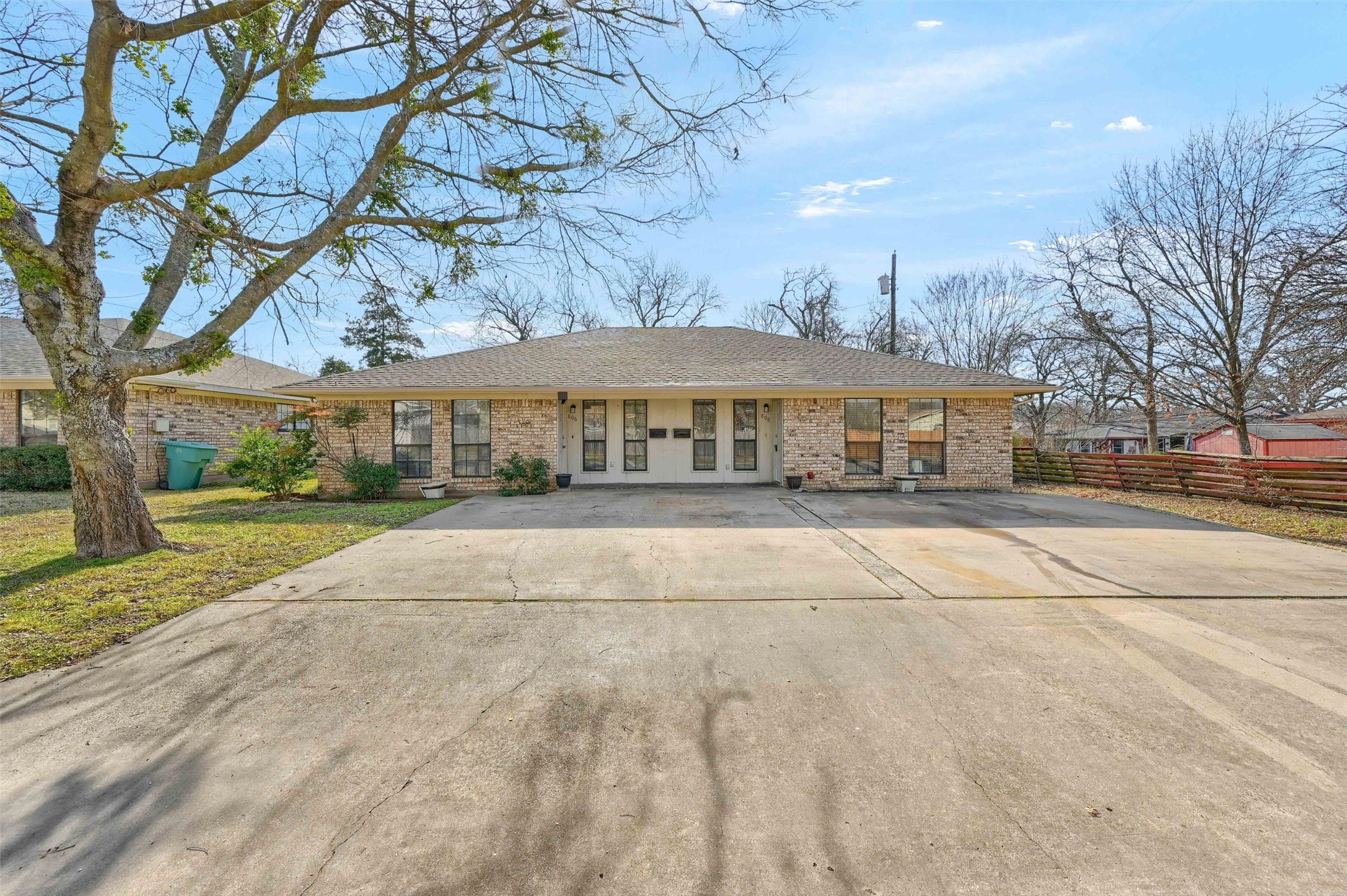 806-808 W Belden Street Sherman TX 75092