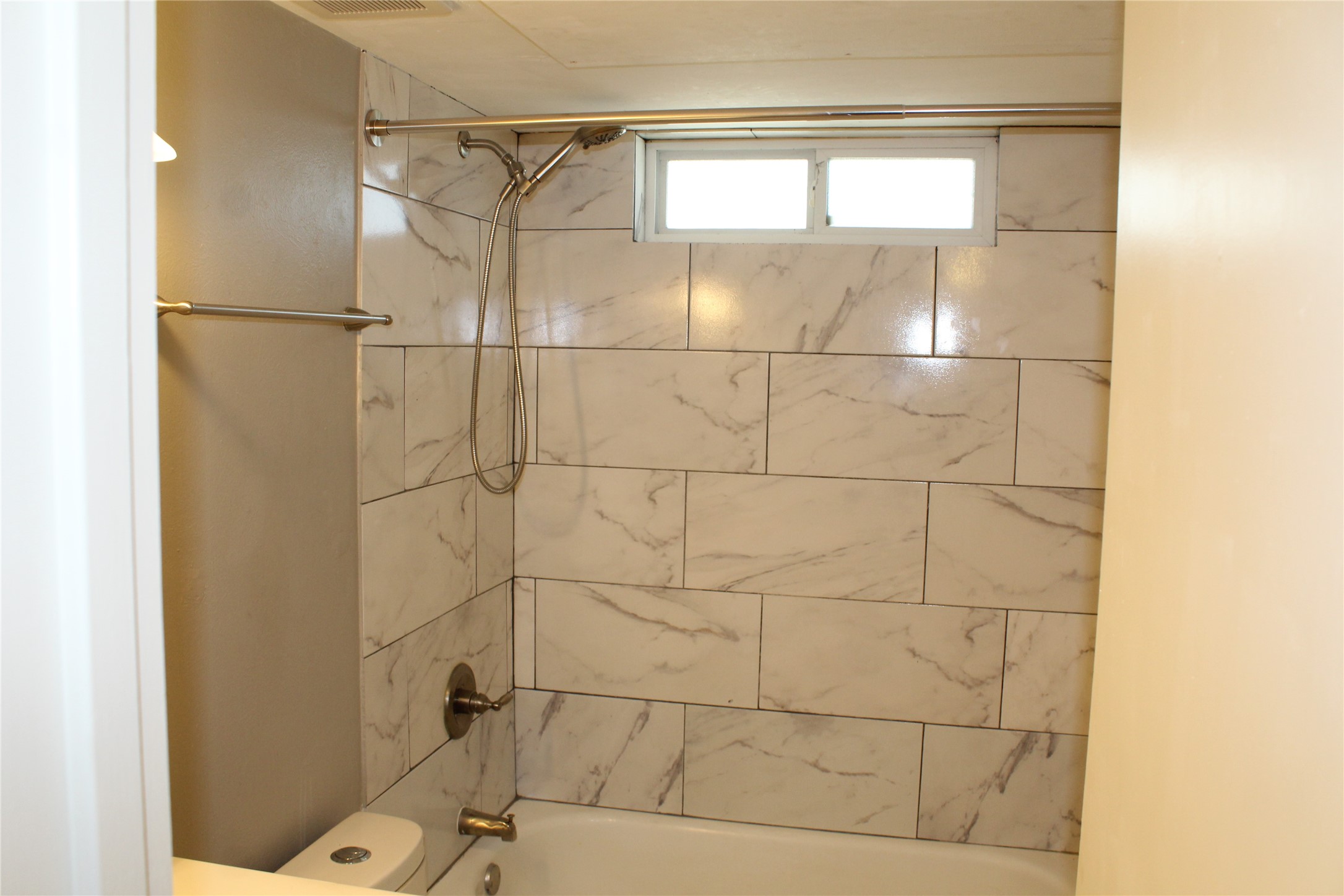 428 N Dallas Avenue Lancaster TX 75146