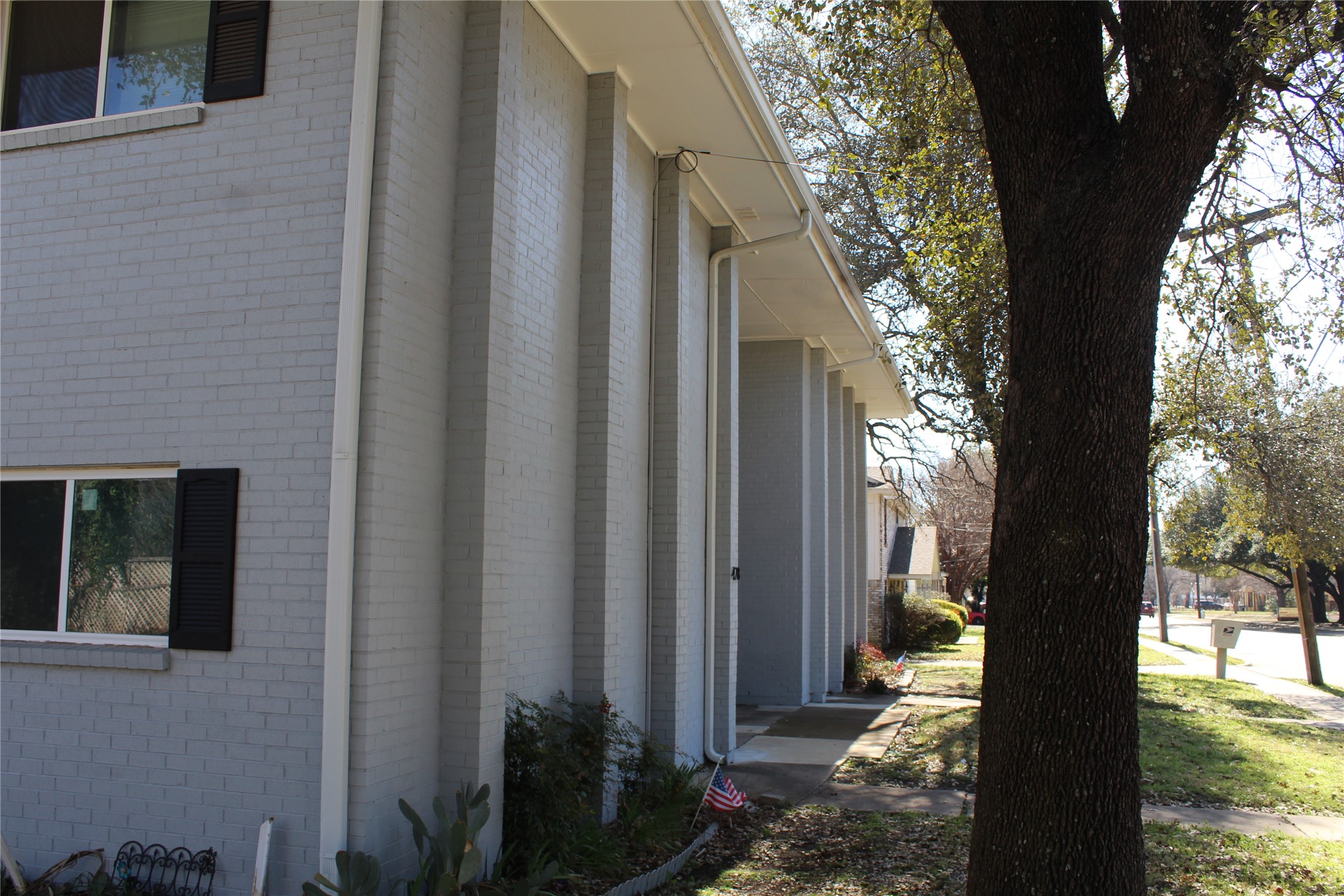428 N Dallas Avenue Lancaster TX 75146