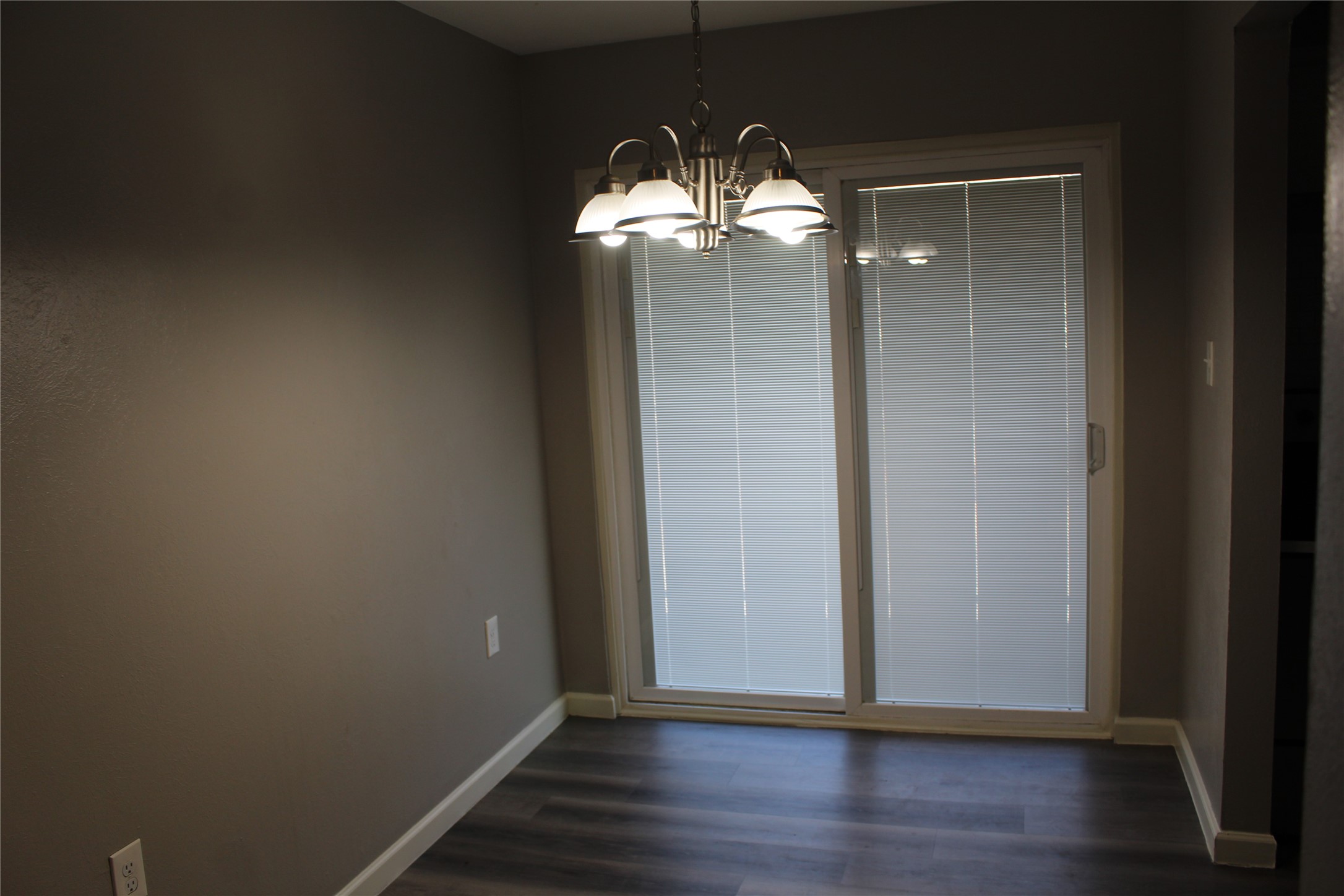 428 N Dallas Avenue Lancaster TX 75146