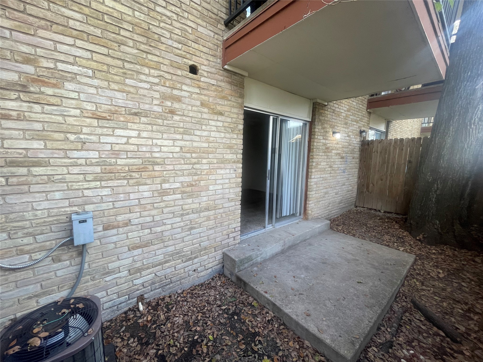 322 S Waco Street Weatherford TX 76086
