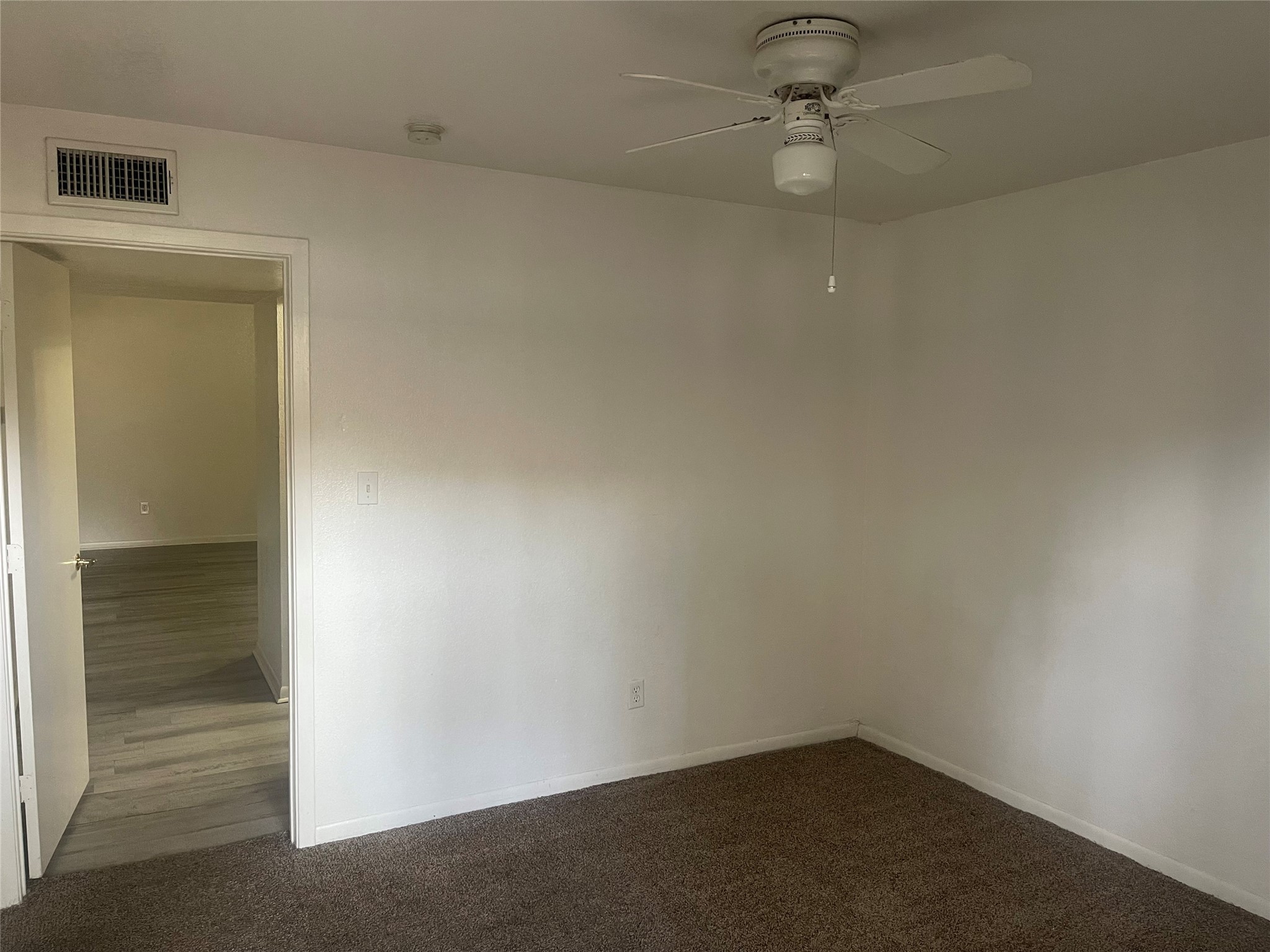 322 S Waco Street Weatherford TX 76086