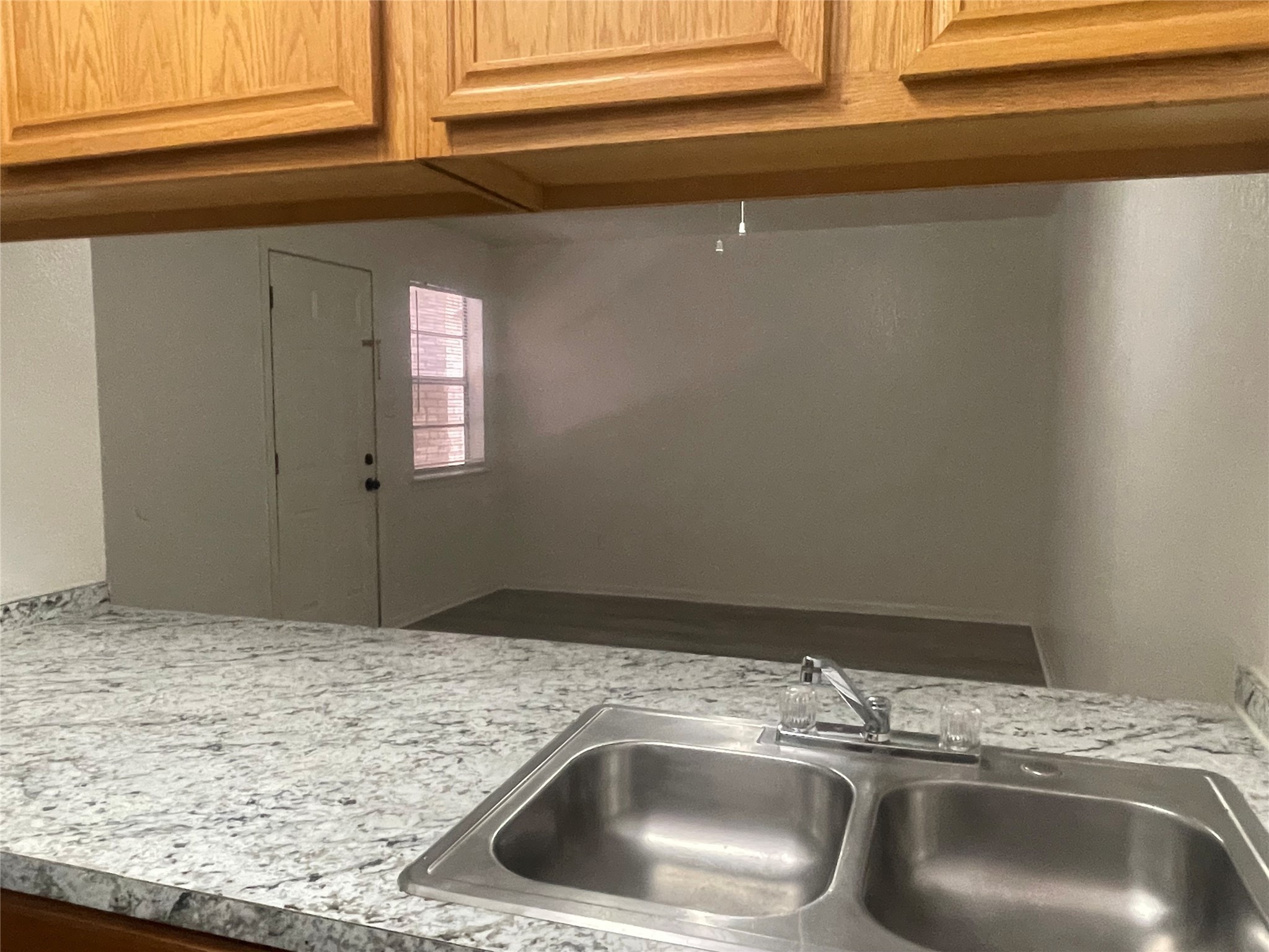 322 S Waco Street Weatherford TX 76086