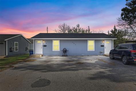 203 E Bremond Street Ennis TX 75119