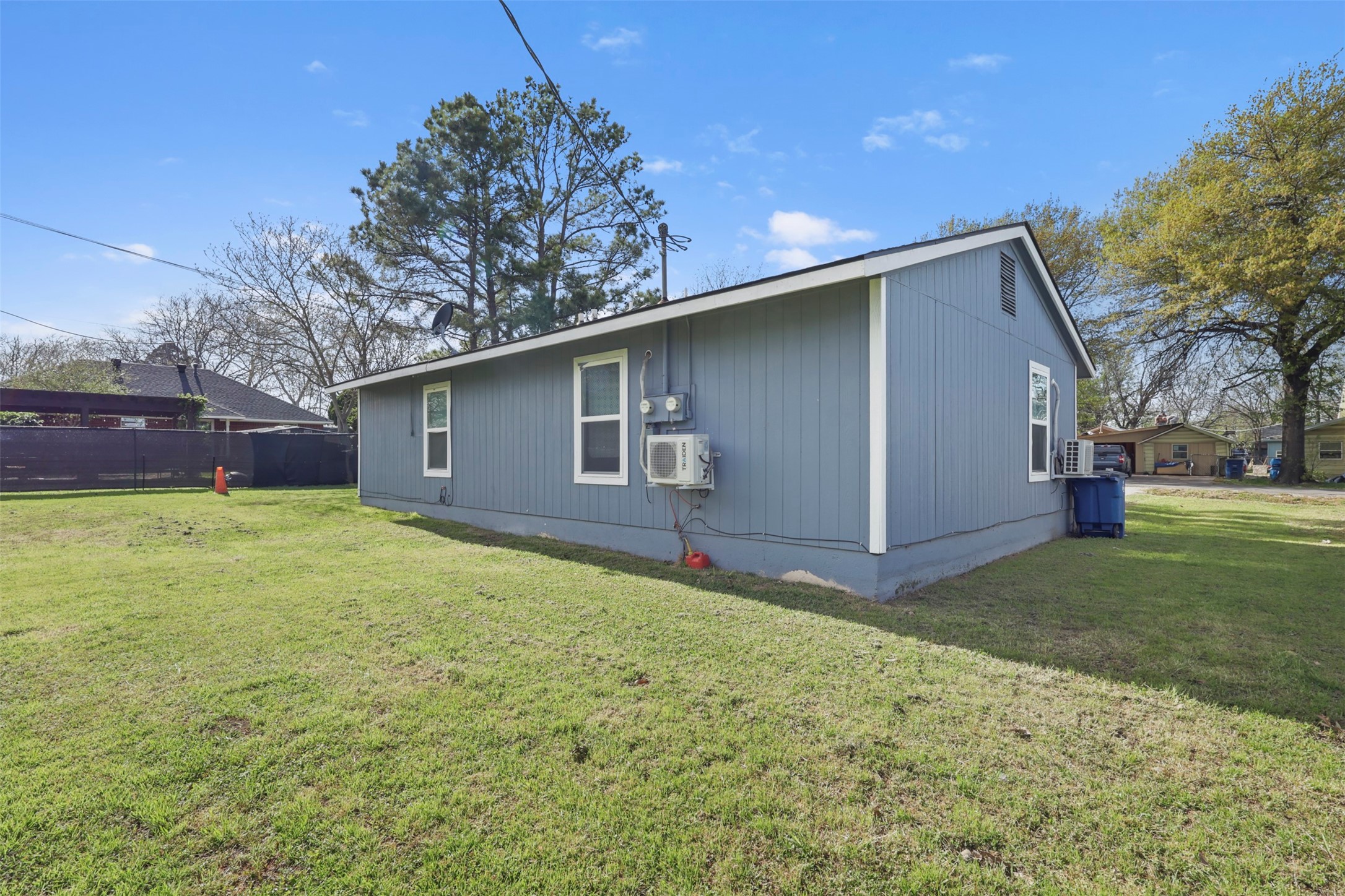 203 E Bremond Street Ennis TX 75119