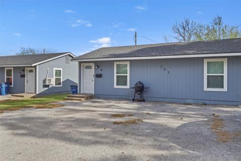 203 E Bremond Street Ennis TX 75119