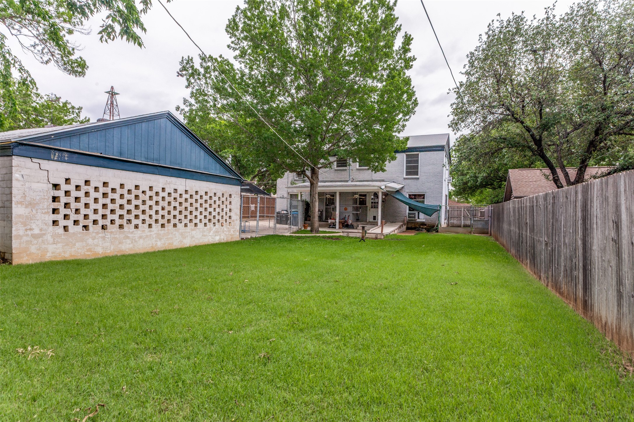2336 Edwin Street Fort Worth TX 76110