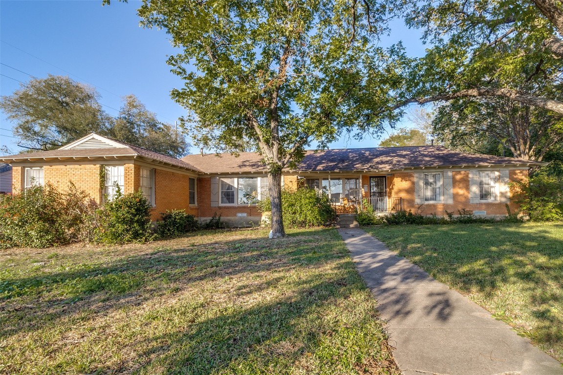 1653 Mariposa Drive Dallas TX 75228