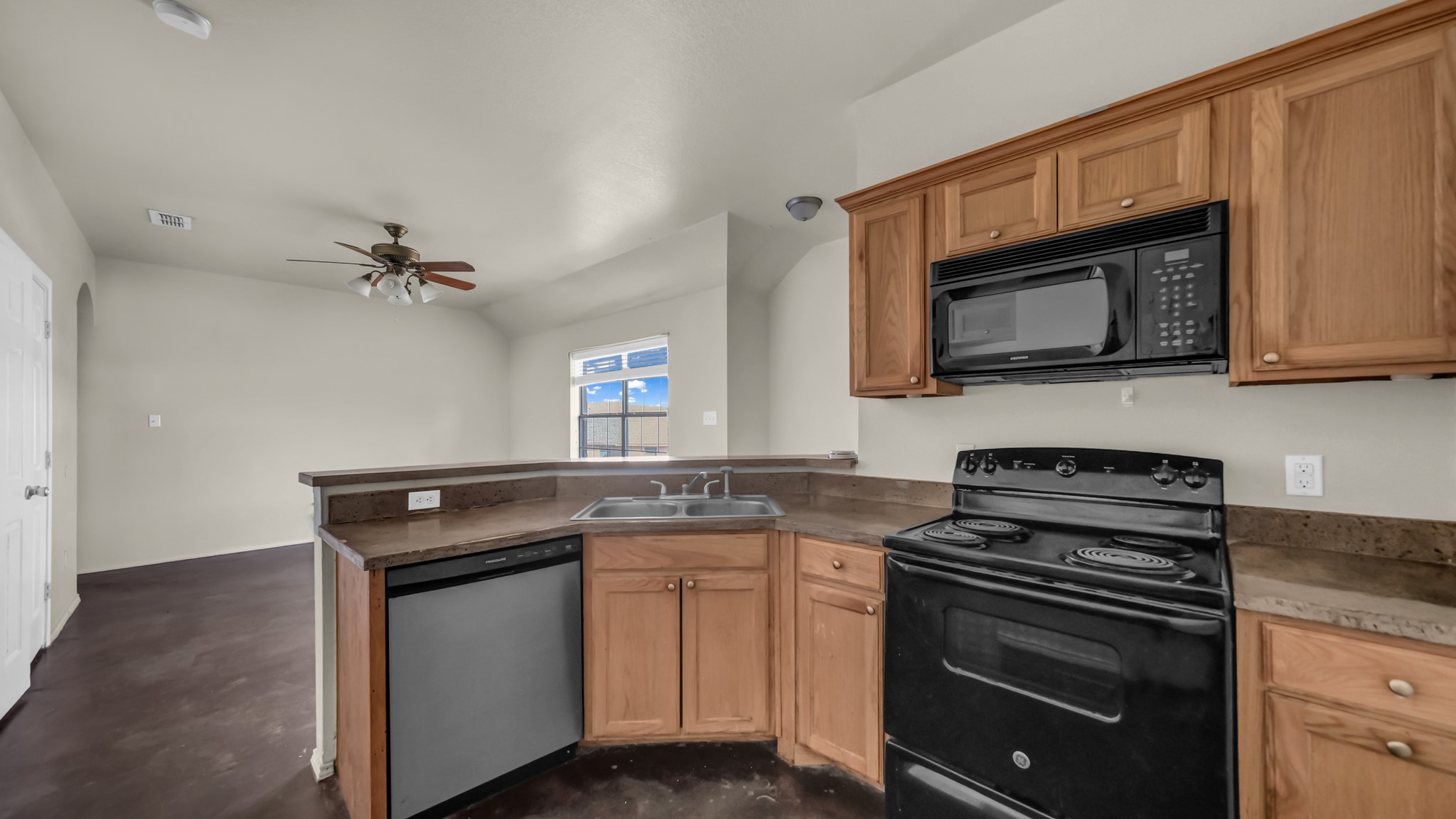 141 Lindas Creek Lane Weatherford TX 76088