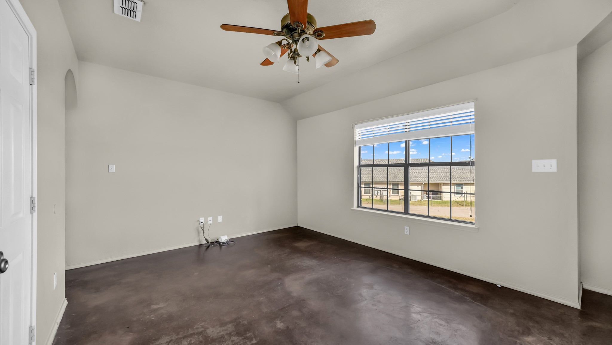 141 Lindas Creek Lane Weatherford TX 76088