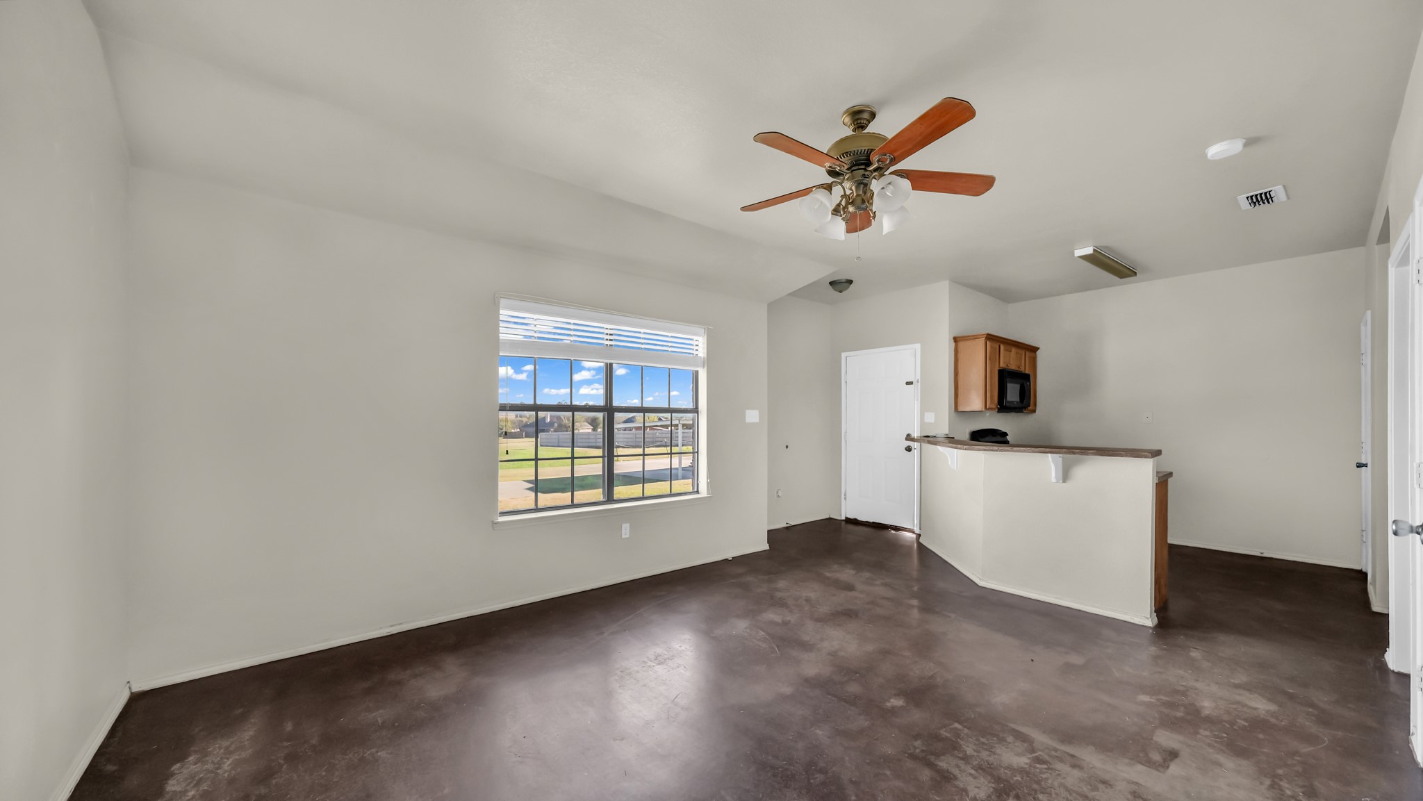 141 Lindas Creek Lane Weatherford TX 76088
