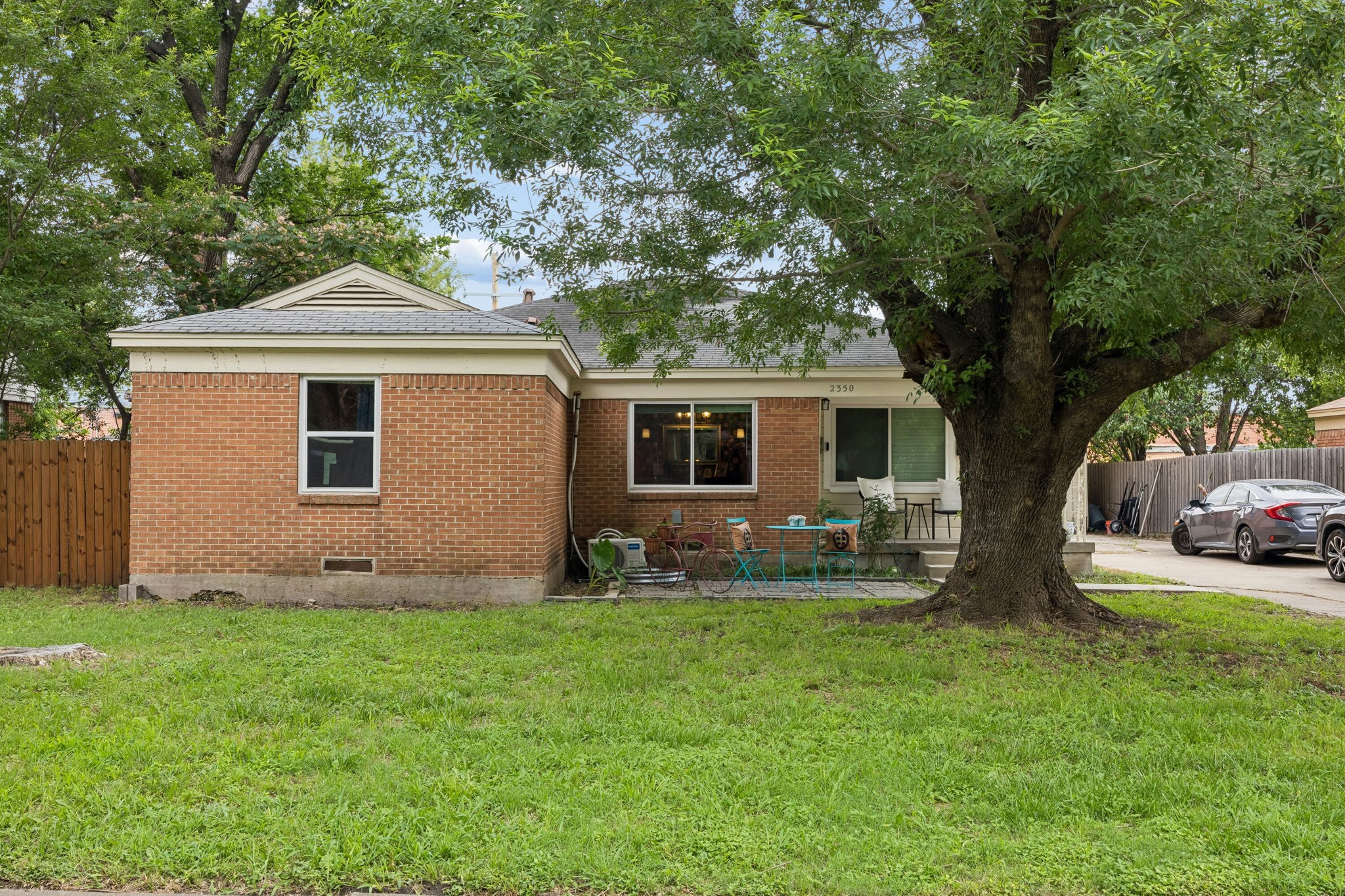 2350 Dunloe Drive Dallas TX 75228