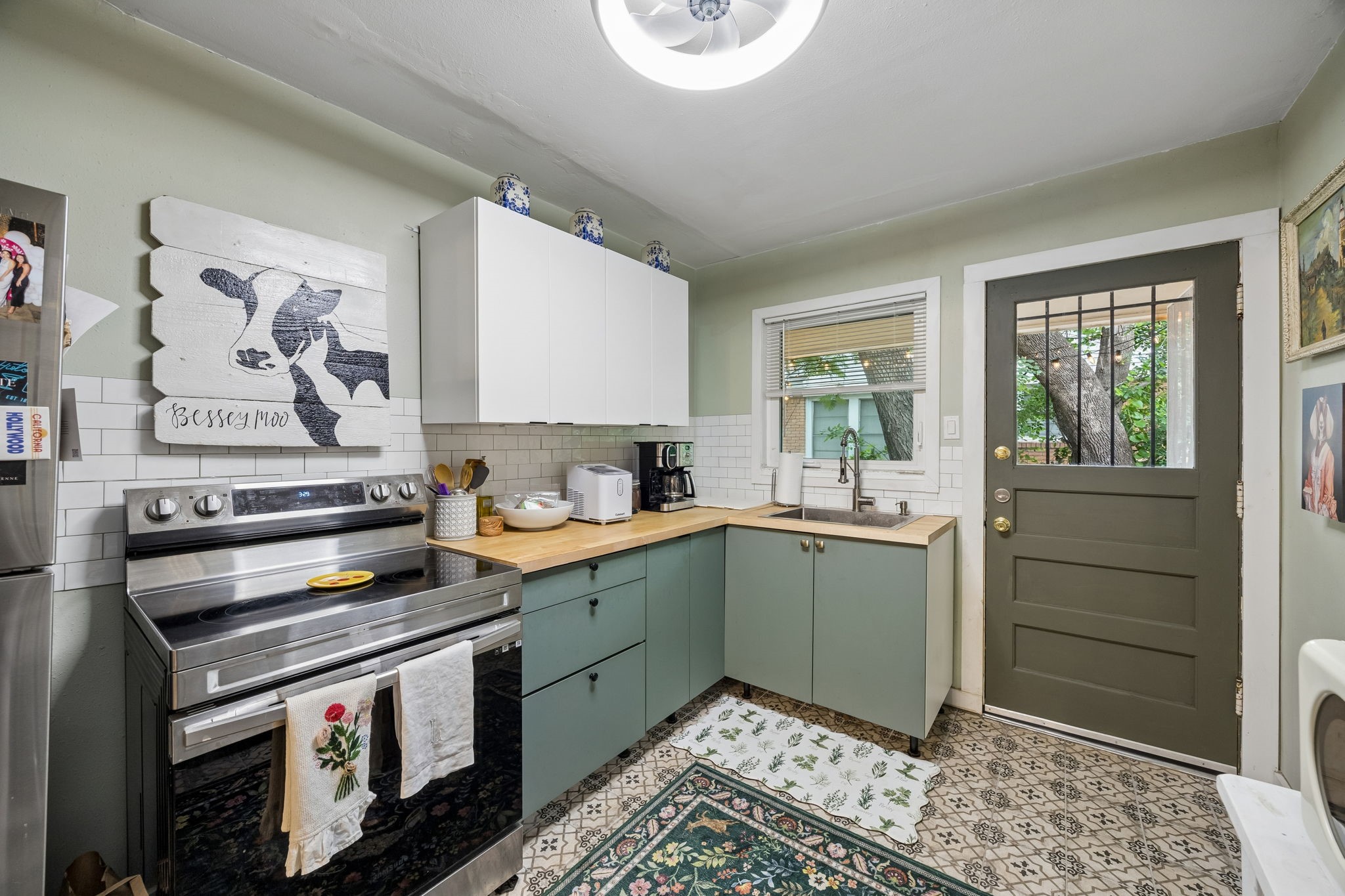 2350 Dunloe Drive Dallas TX 75228