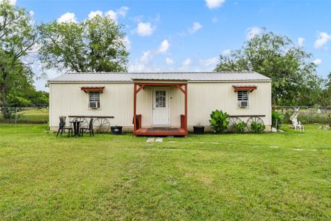 112 Woodlake Lane Axtell TX 76624