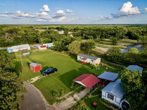 112 Woodlake Lane Axtell TX 76624