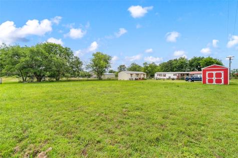 112 Woodlake Lane Axtell TX 76624