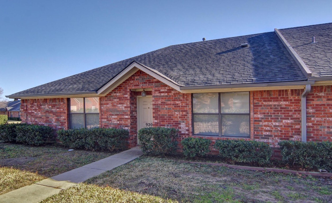 920-926 Austin Court Weatherford TX 76086