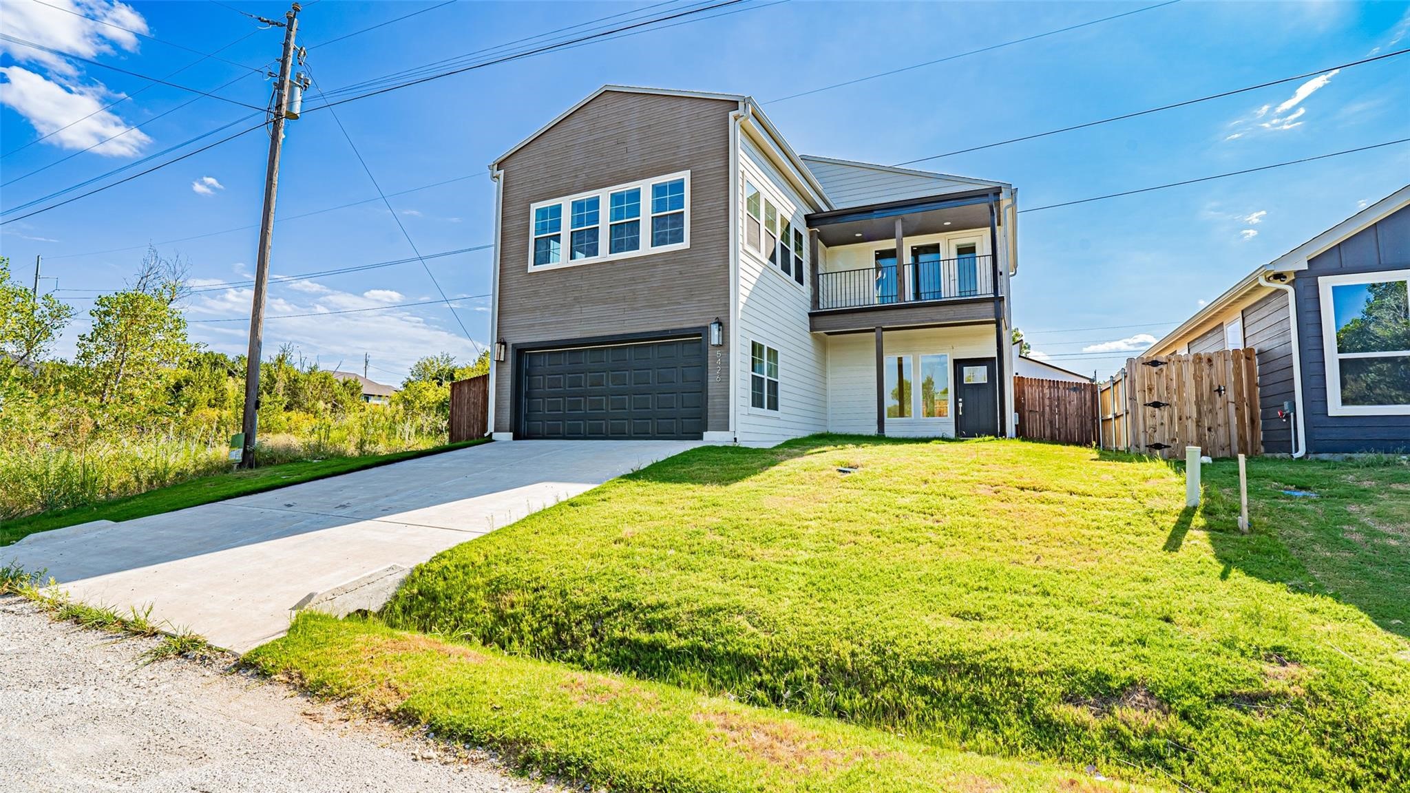 5634, 5702, 5624 Barkridge & Van Horn Drive Granbury TX 76048