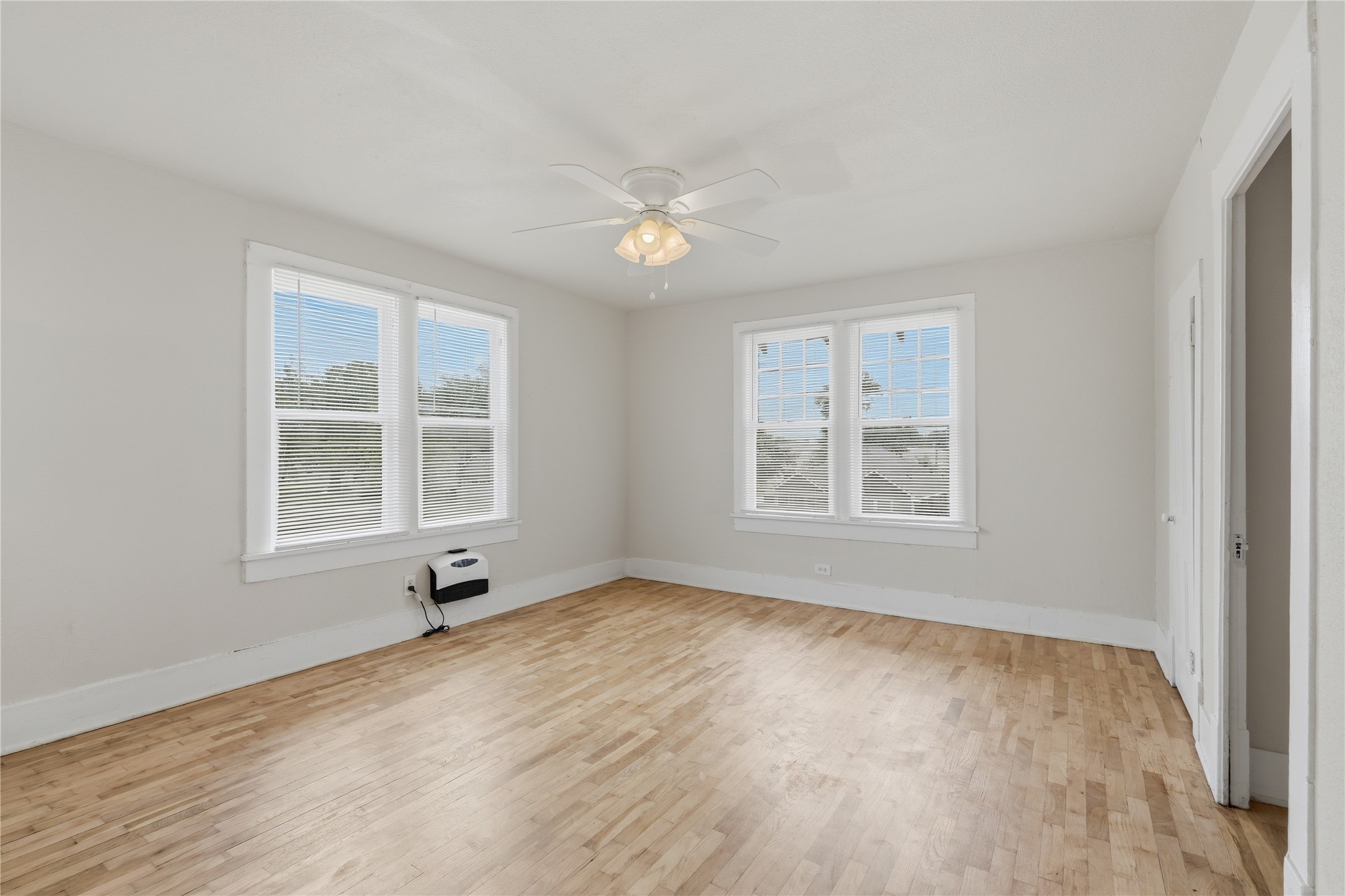 505 W Morgan Street Denison TX 75020