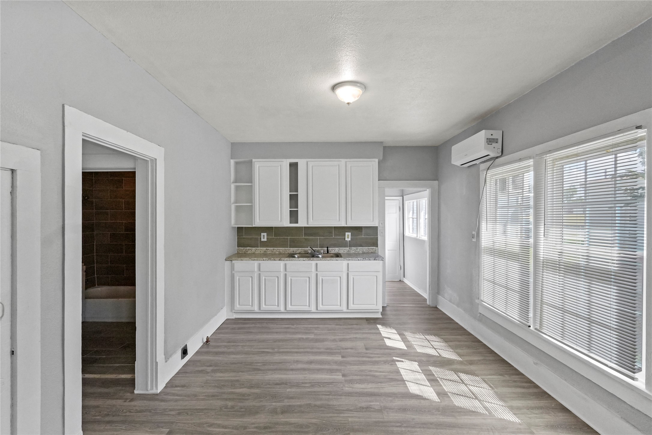505 W Morgan Street Denison TX 75020