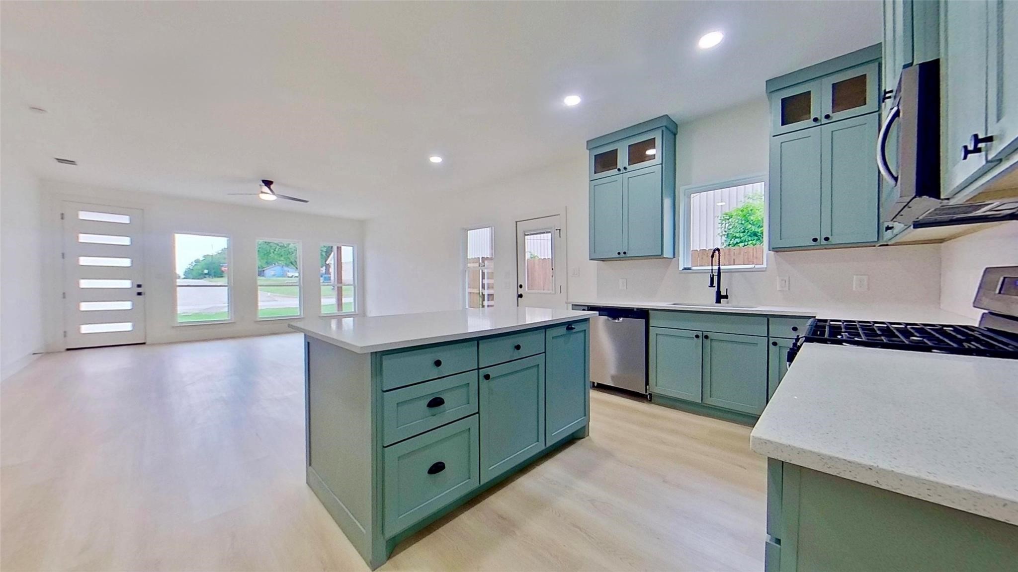 406 Indiana Street Arlington TX 76011