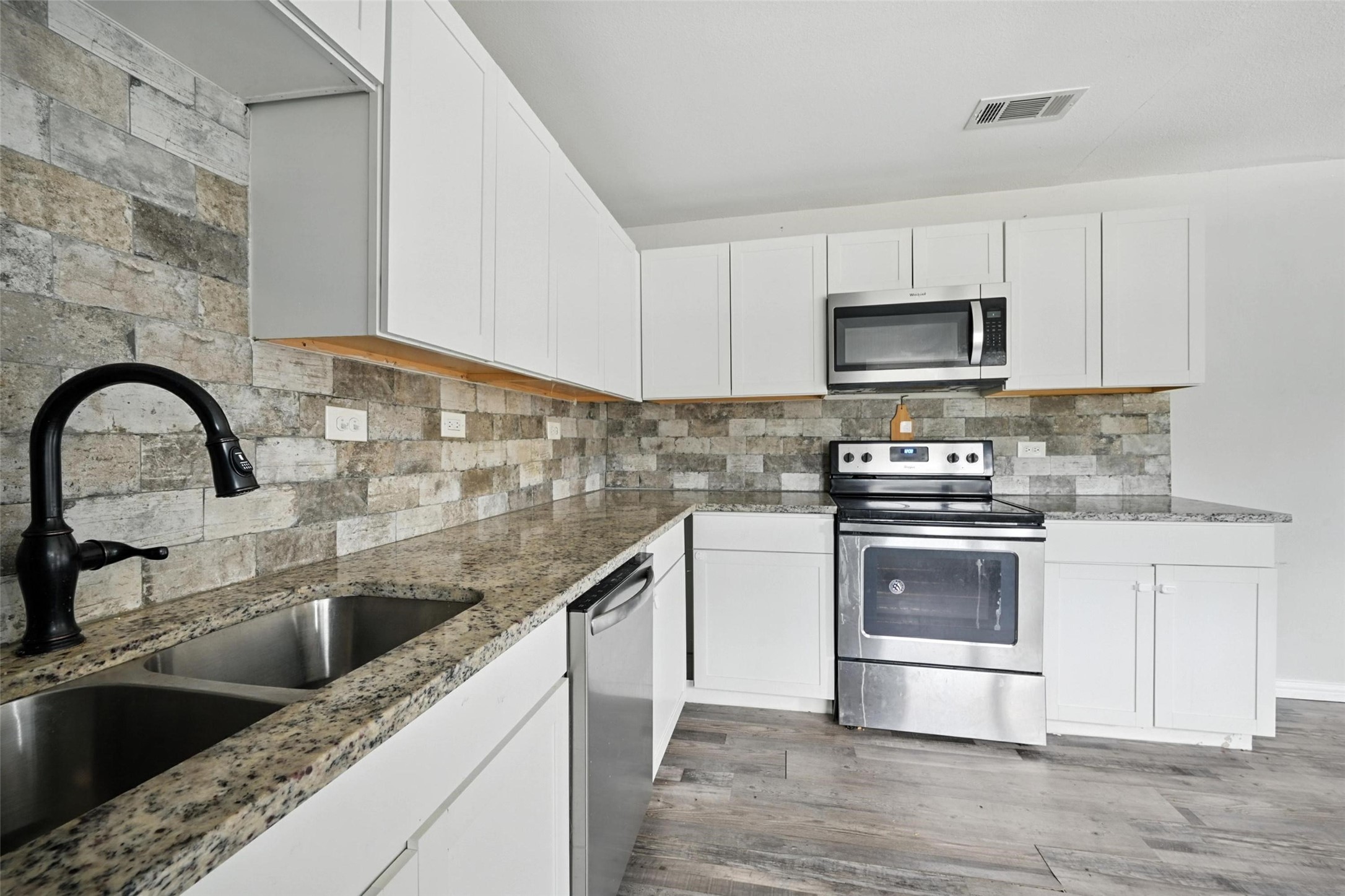 734 Thompson Drive Lake Dallas TX 75065